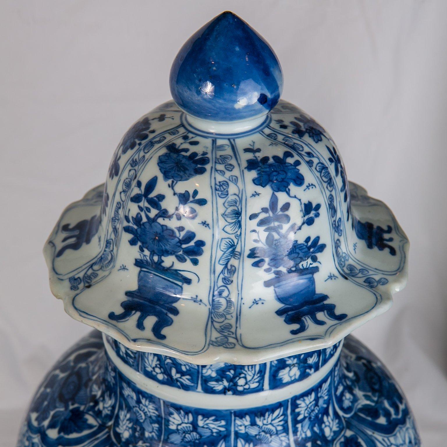Blue and White Chinese Porcelain Ginger Jars 6