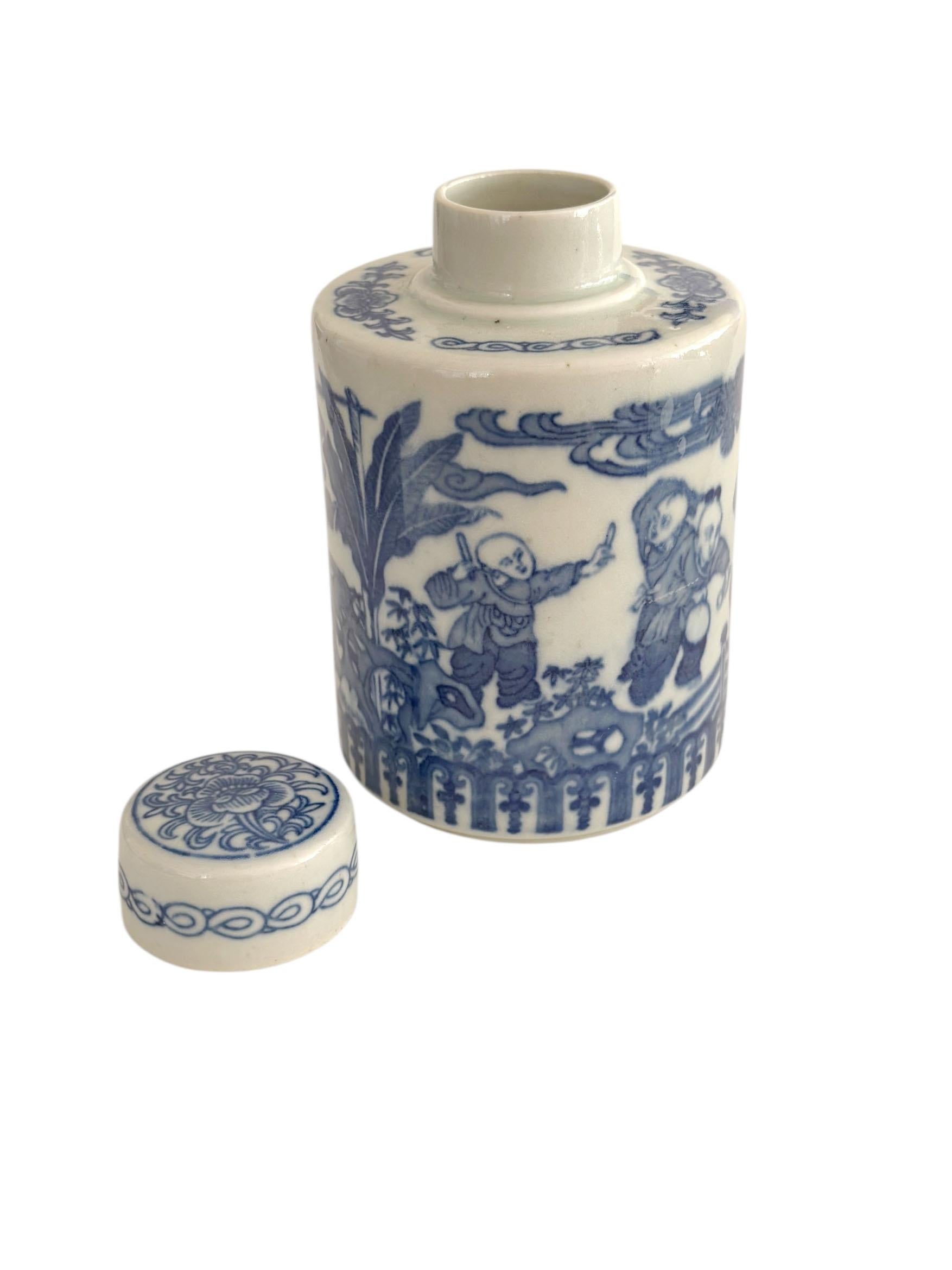 Blue and White Chinese Porcelain Tea Caddy with Boys at Play Motif For Sale 2