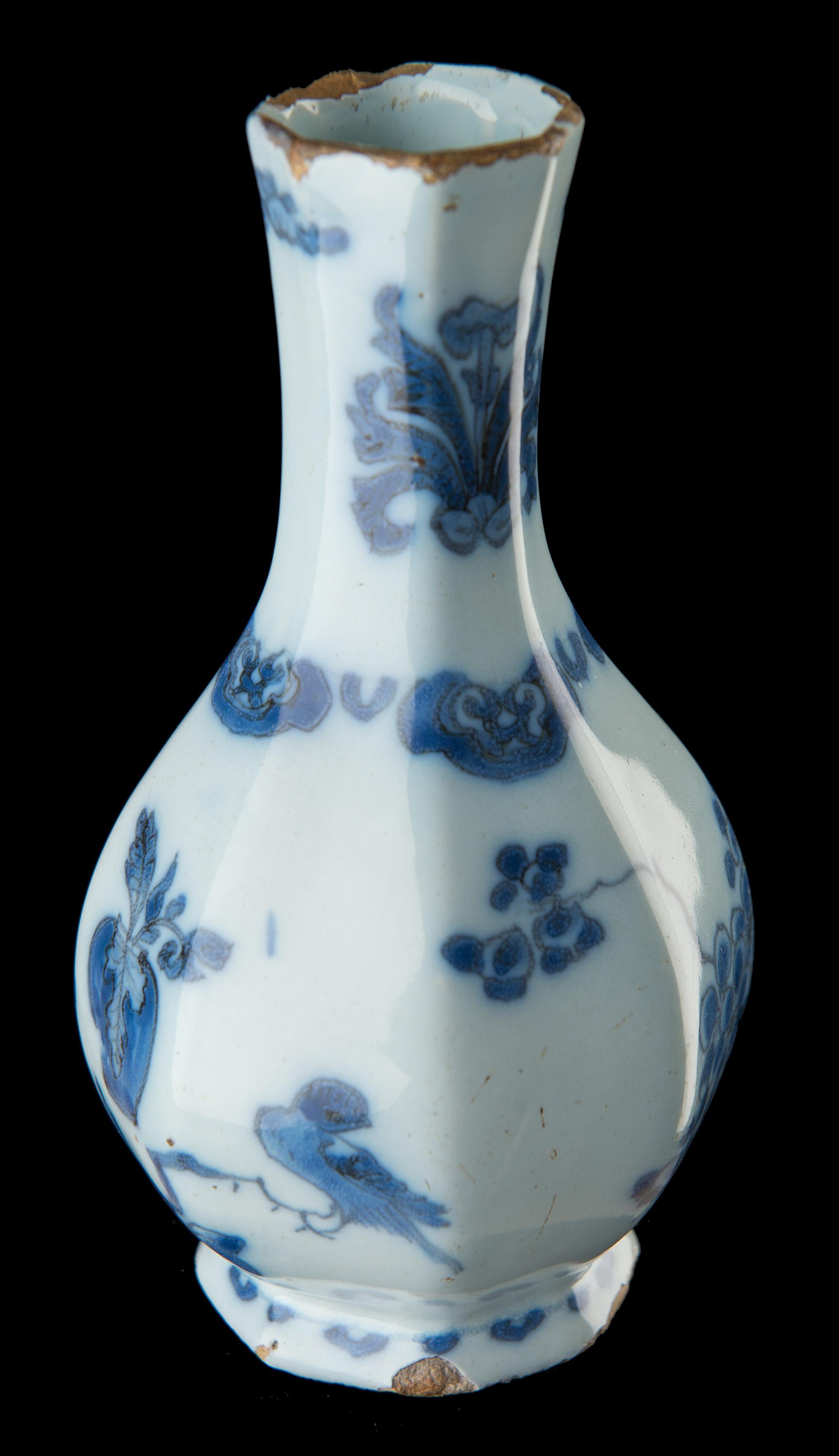 Baroque Dutch Delft ceramic Blue and White Chinoiserie Bottle Vase, circa 1685 Faience For Sale