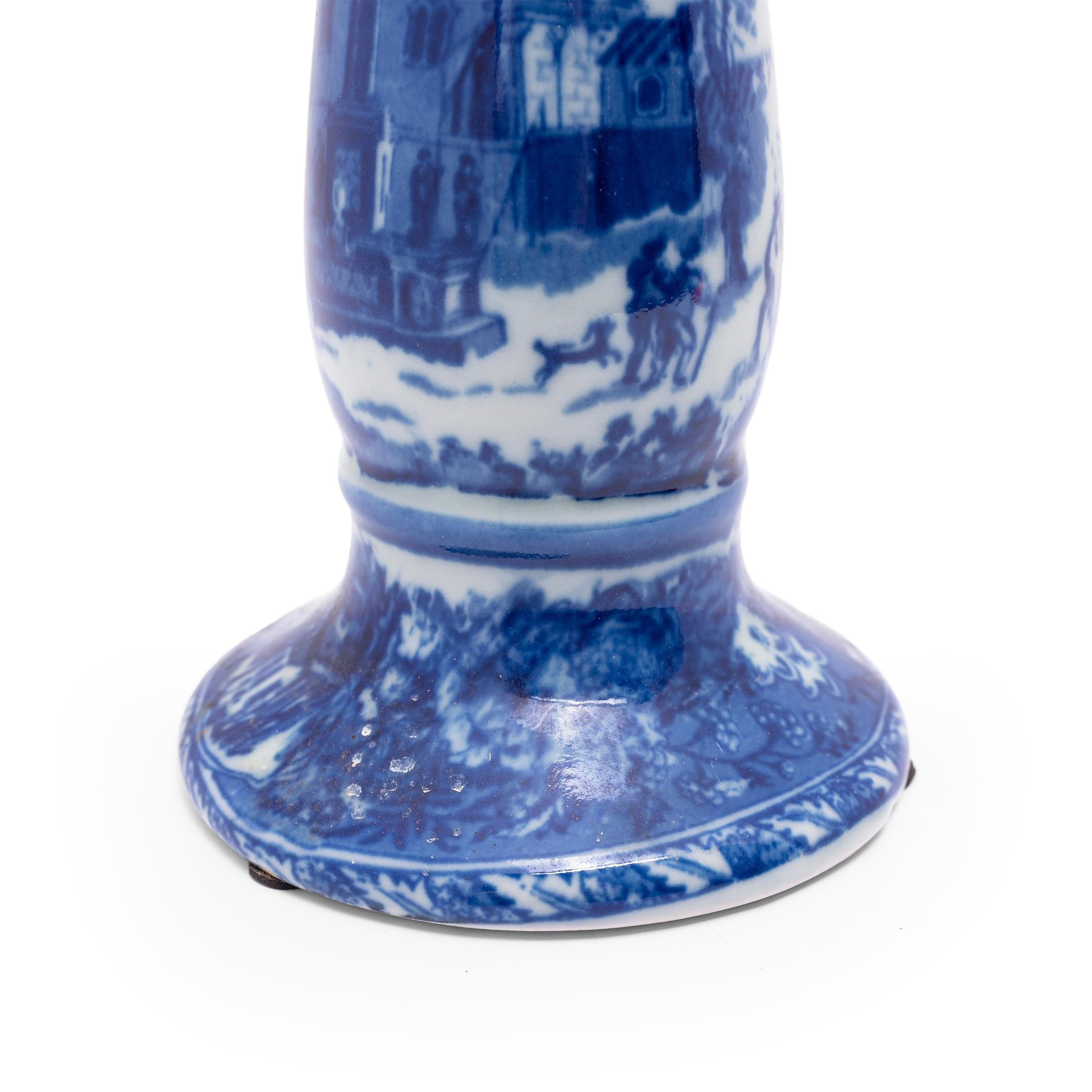 Chinois Vase à bougie de style chinoiseries bleu et blanc en vente