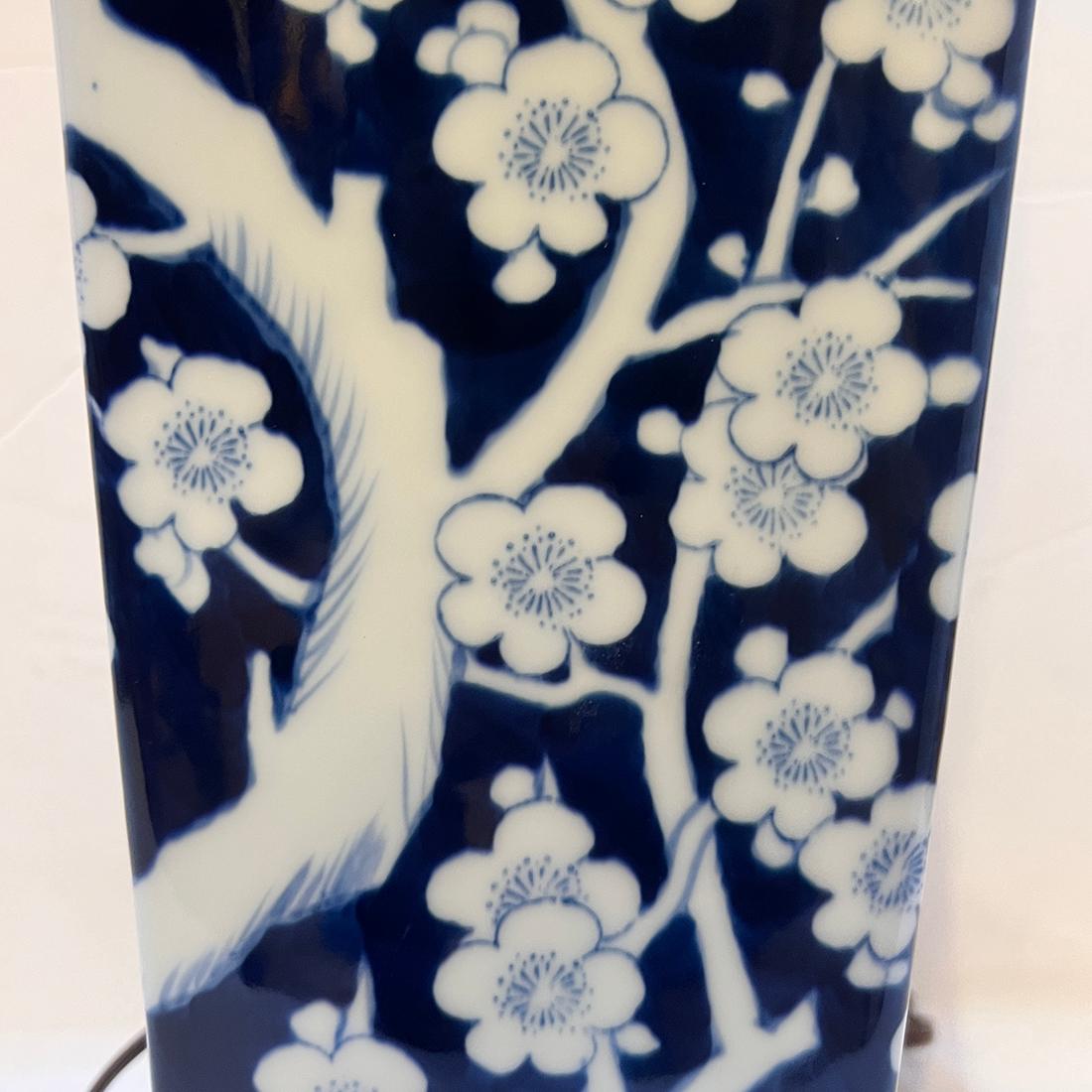 Lámpara Chinoiserie Azul y Blanca Estadounidense en venta