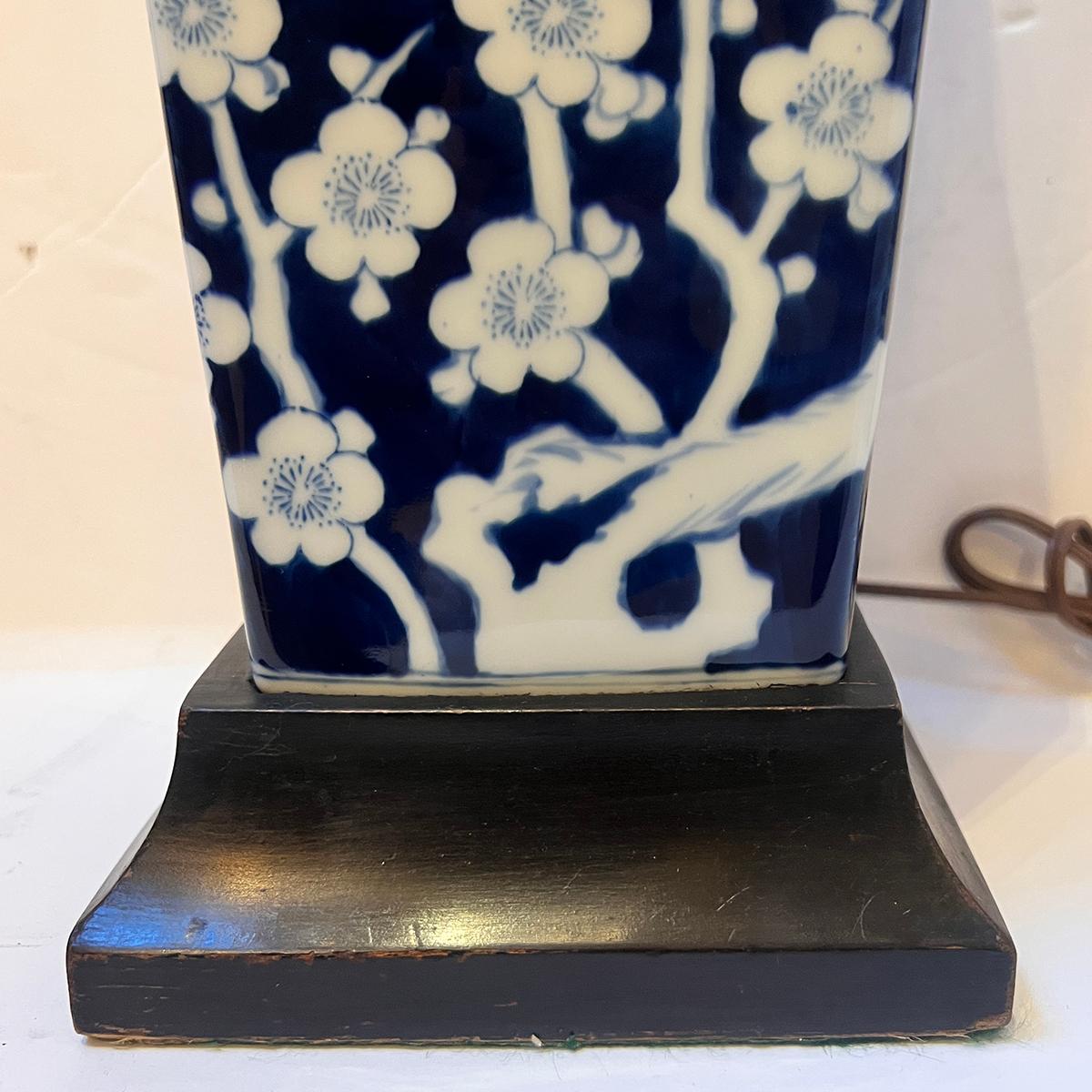 Lámpara Chinoiserie Azul y Blanca Porcelana en venta