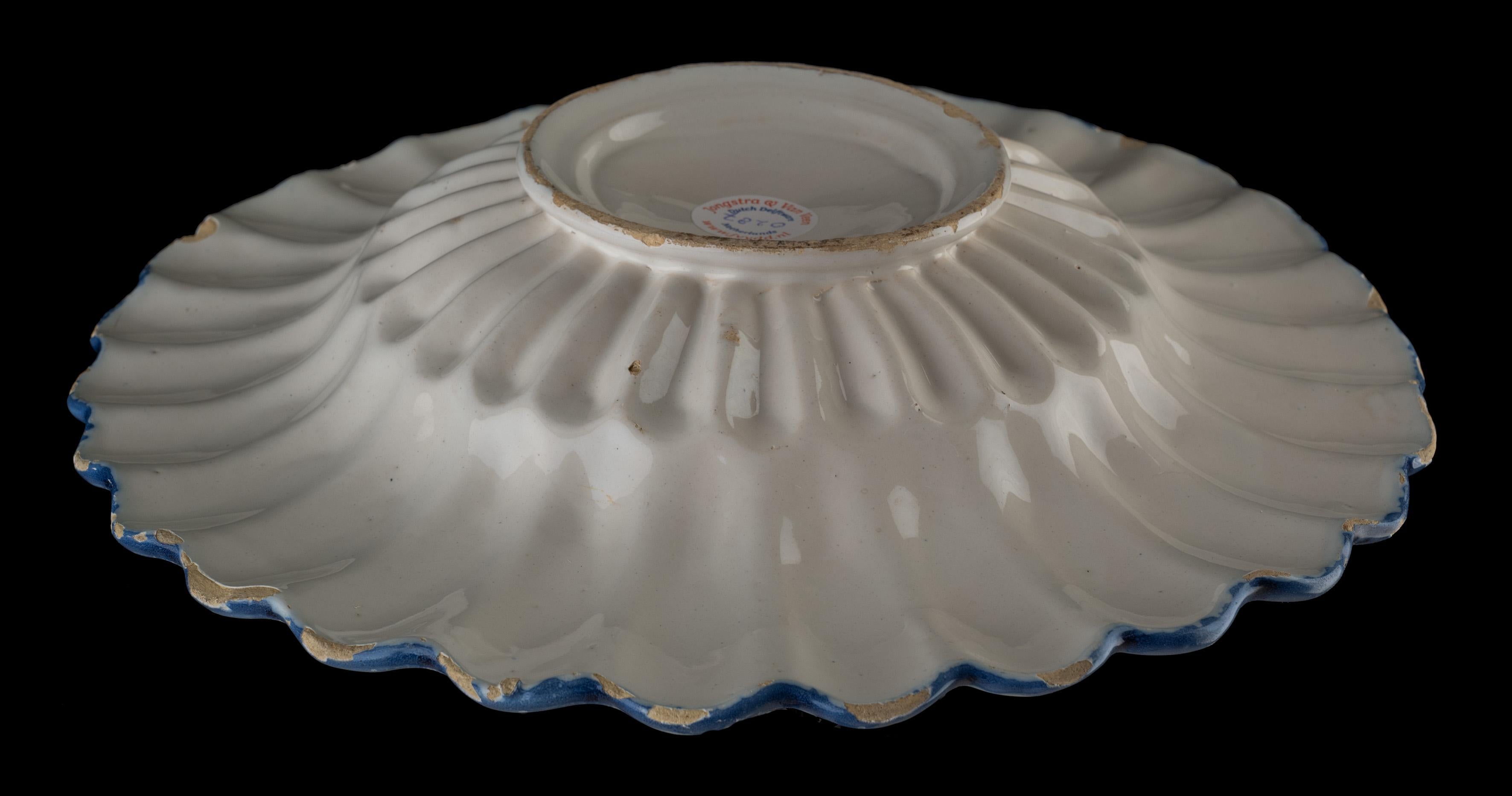 Blaue und weiße Chinoiserie-Liegeschale, Delfter Porzellan, 1650-1680 im Angebot 1