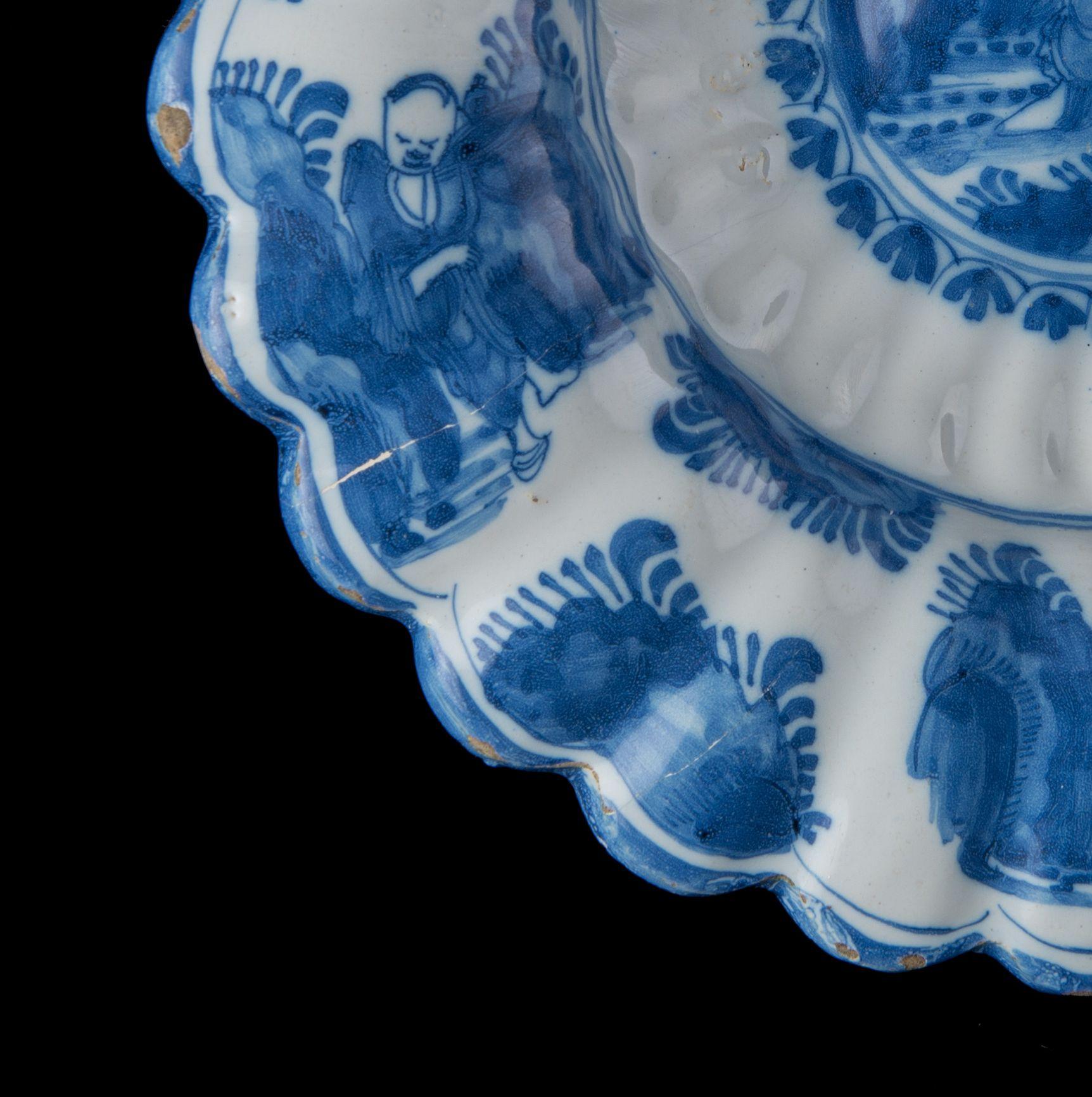 Dutch Blue and White Chinoiserie Lobed Dish, Delft, 1650-1680 For Sale