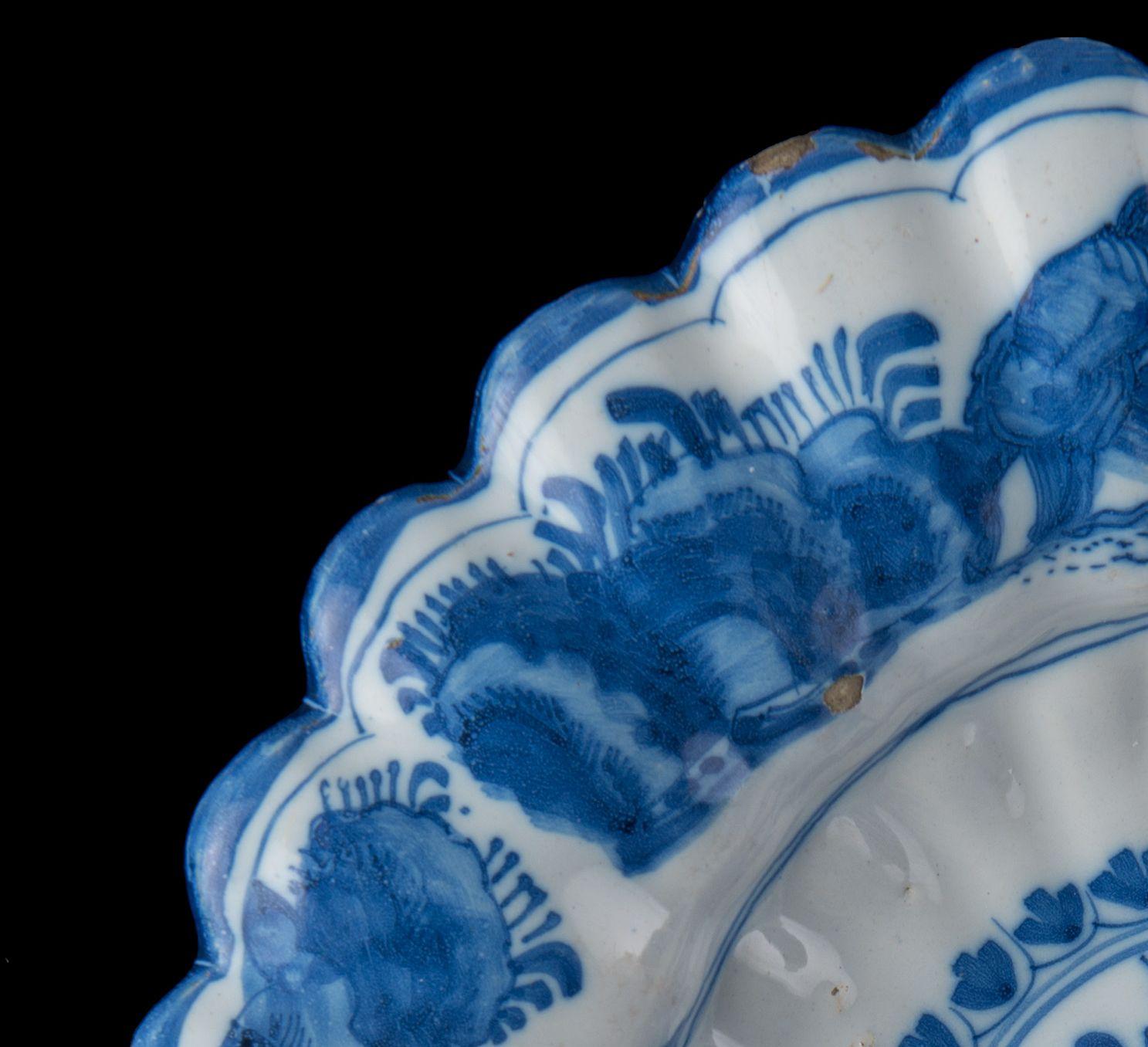 Glazed Blue and White Chinoiserie Lobed Dish, Delft, 1650-1680 For Sale
