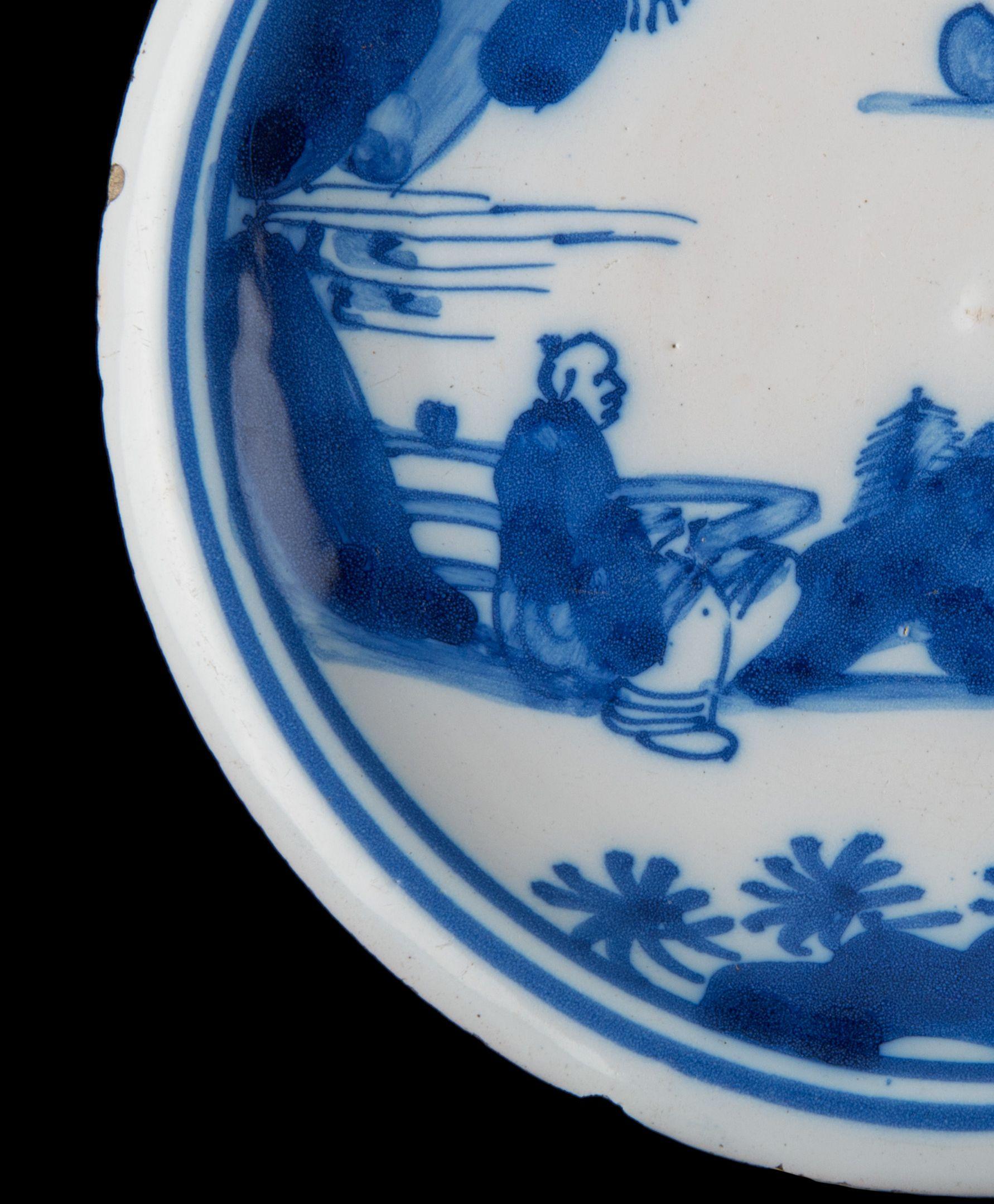 Blue and White Chinoiserie Plate, Delft, 1650-1670 In Good Condition For Sale In Verviers, BE