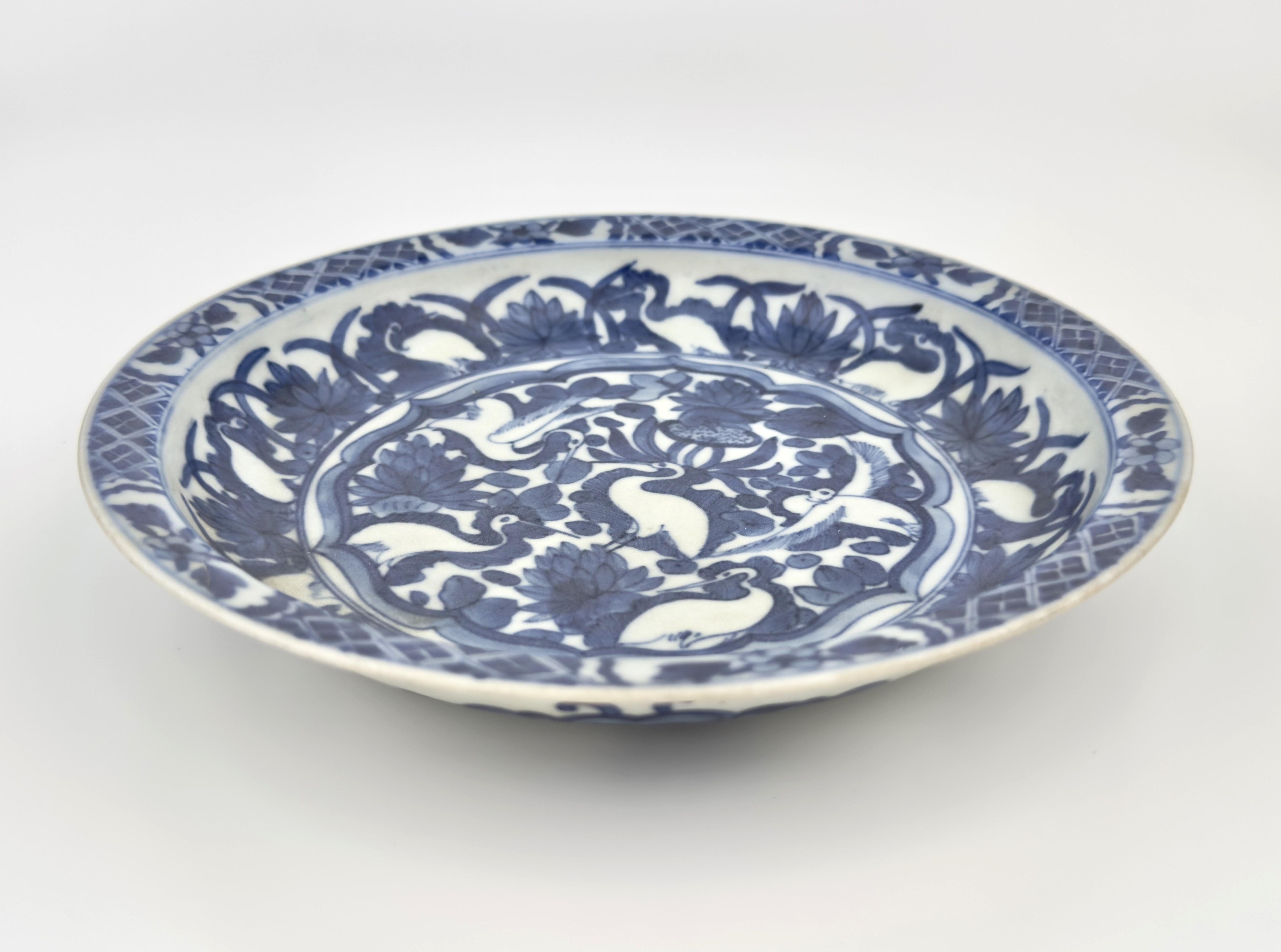 Vernissé Plat bleu et blanc 