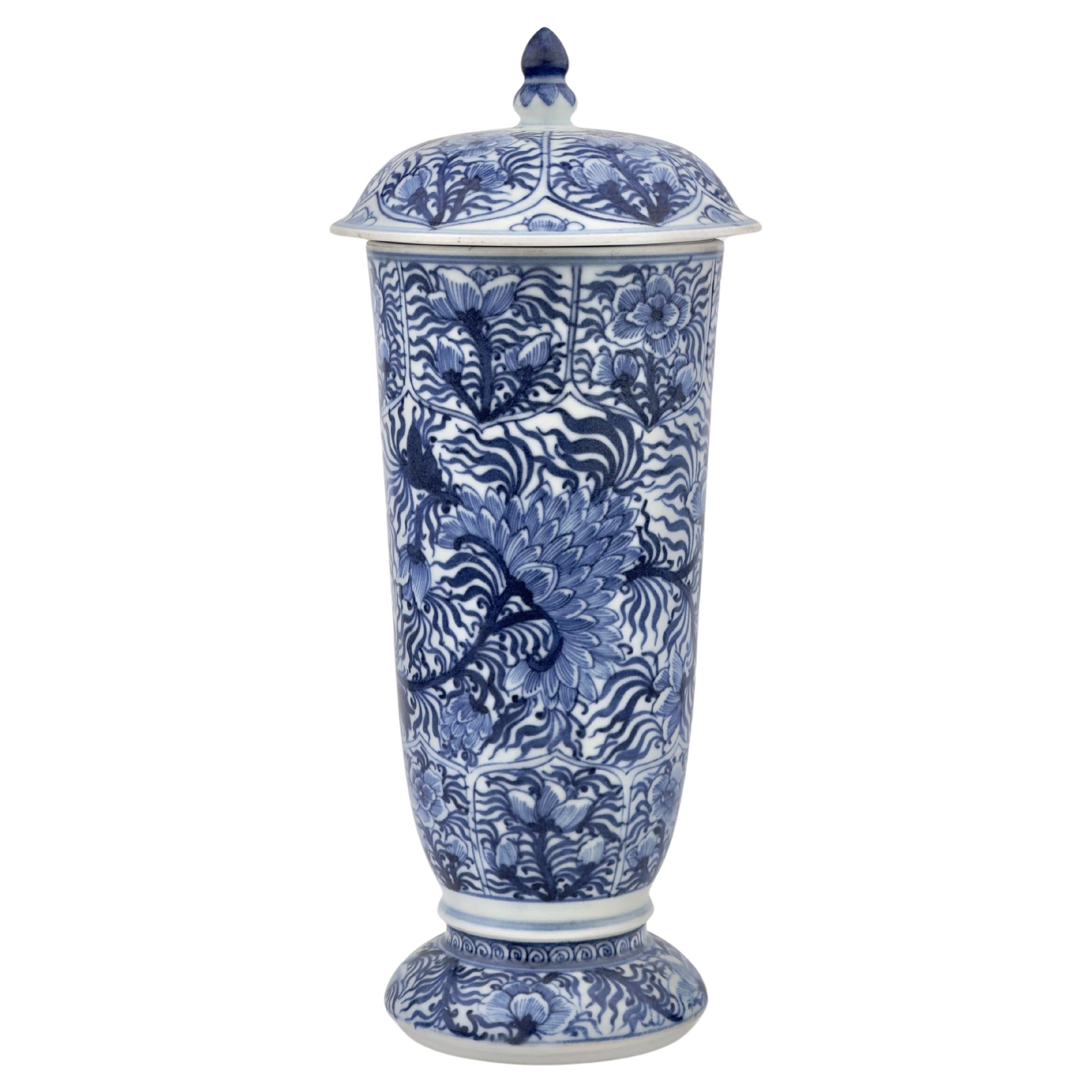 Blue and White Deep Beaker, Qing Dynasty, Kangxi era, circa 1690 For Sale