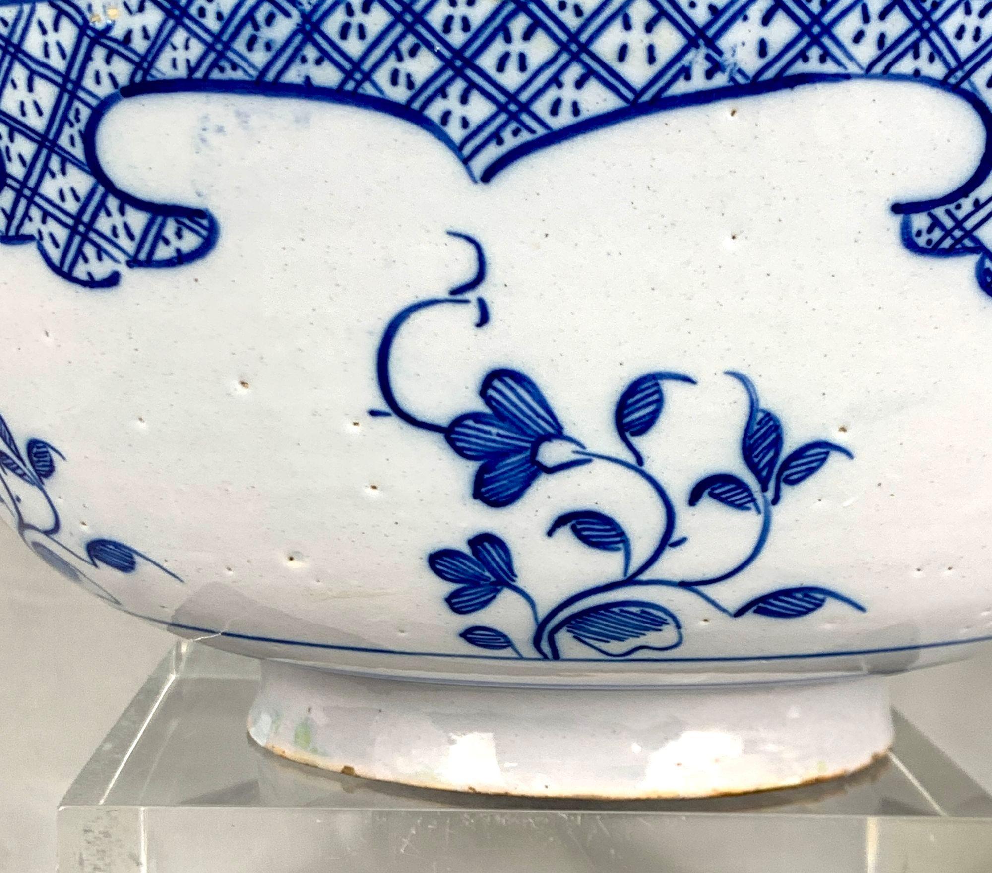 Hand-Painted Blue and White Delft Bowl Netherlands Hand Painted 18th Century Circa 1770 For Sale