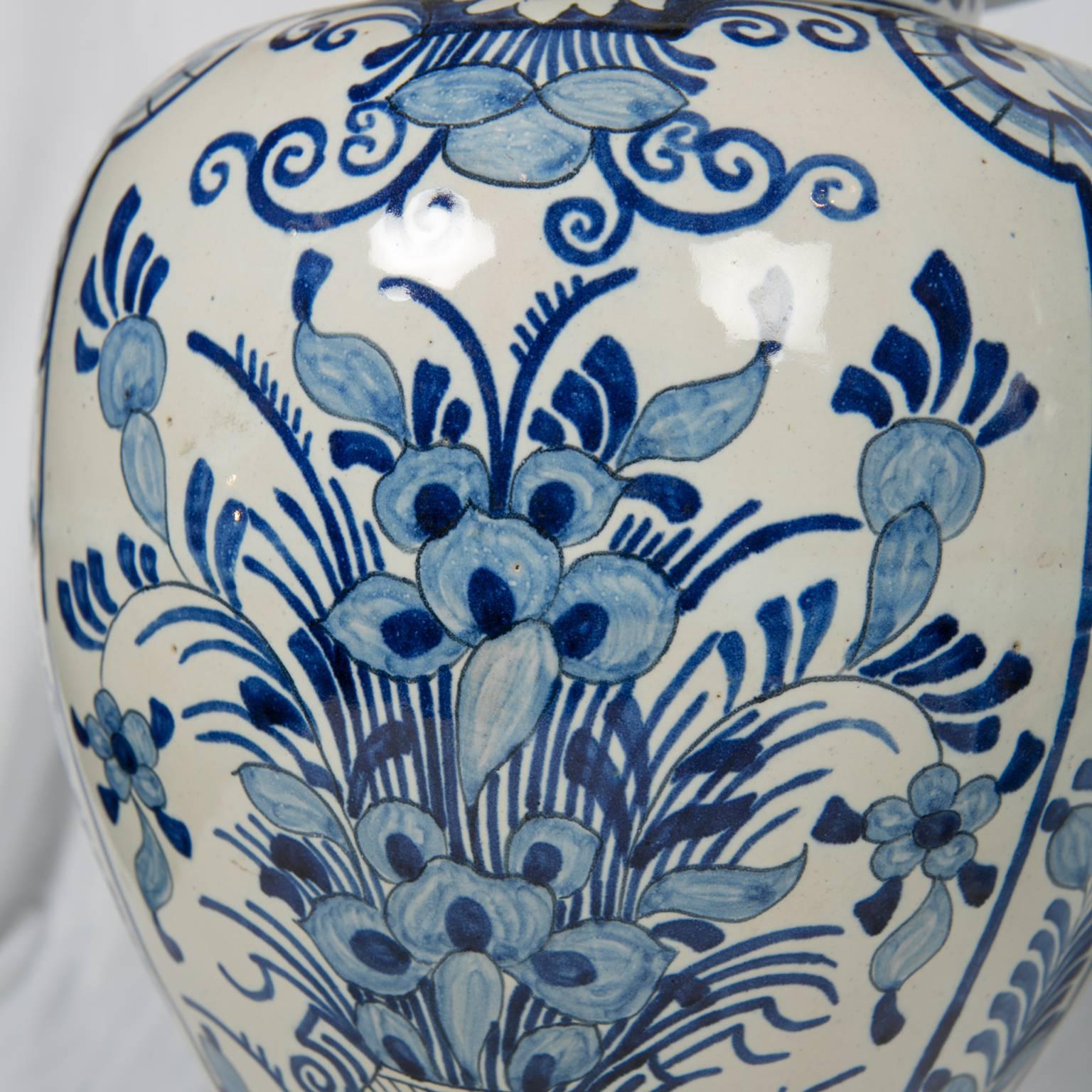 Blue and White Delft Ginger Jars In Excellent Condition In Katonah, NY