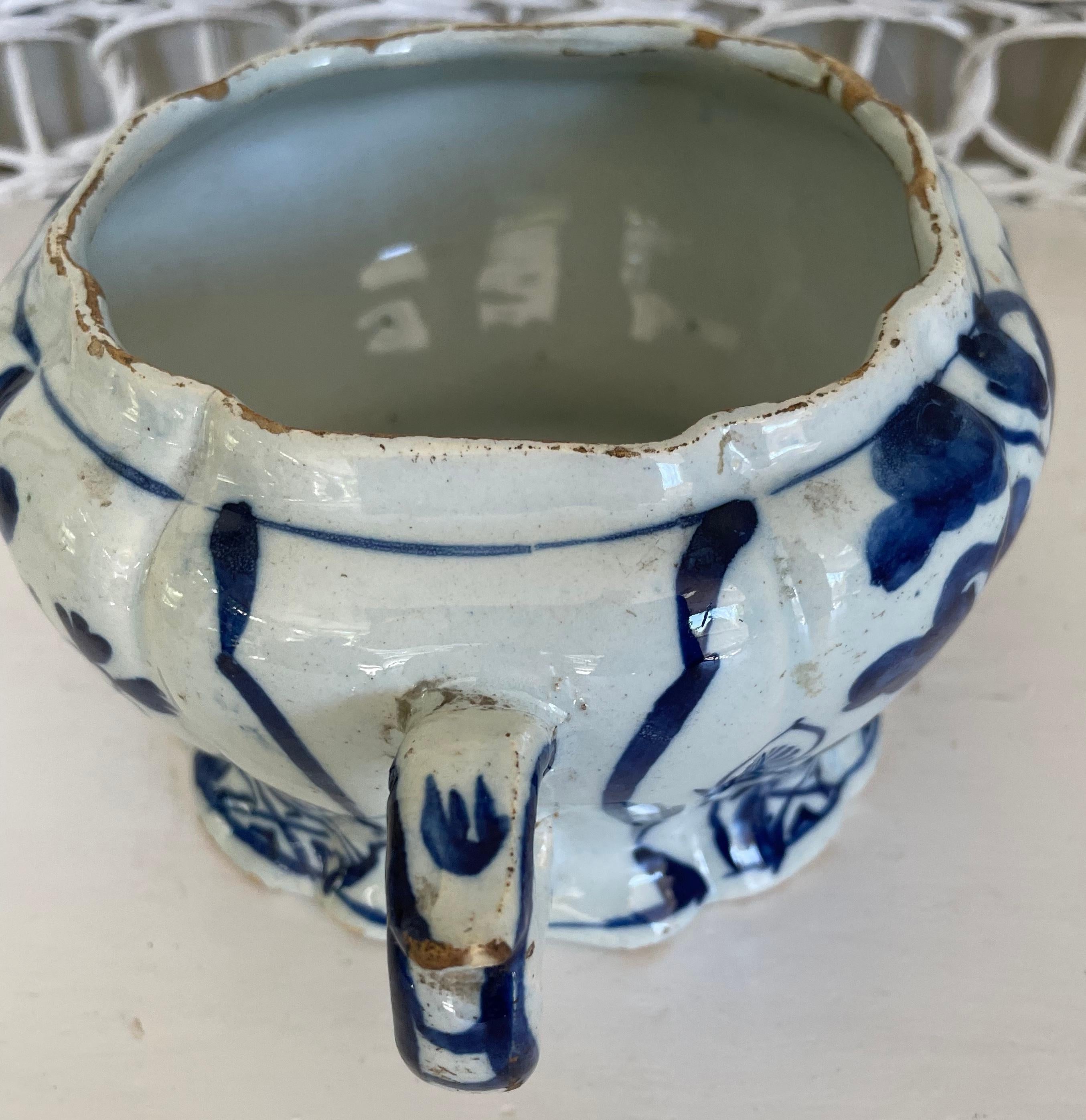 Blue and White Delft Handled Chinoiserie Vase For Sale 1