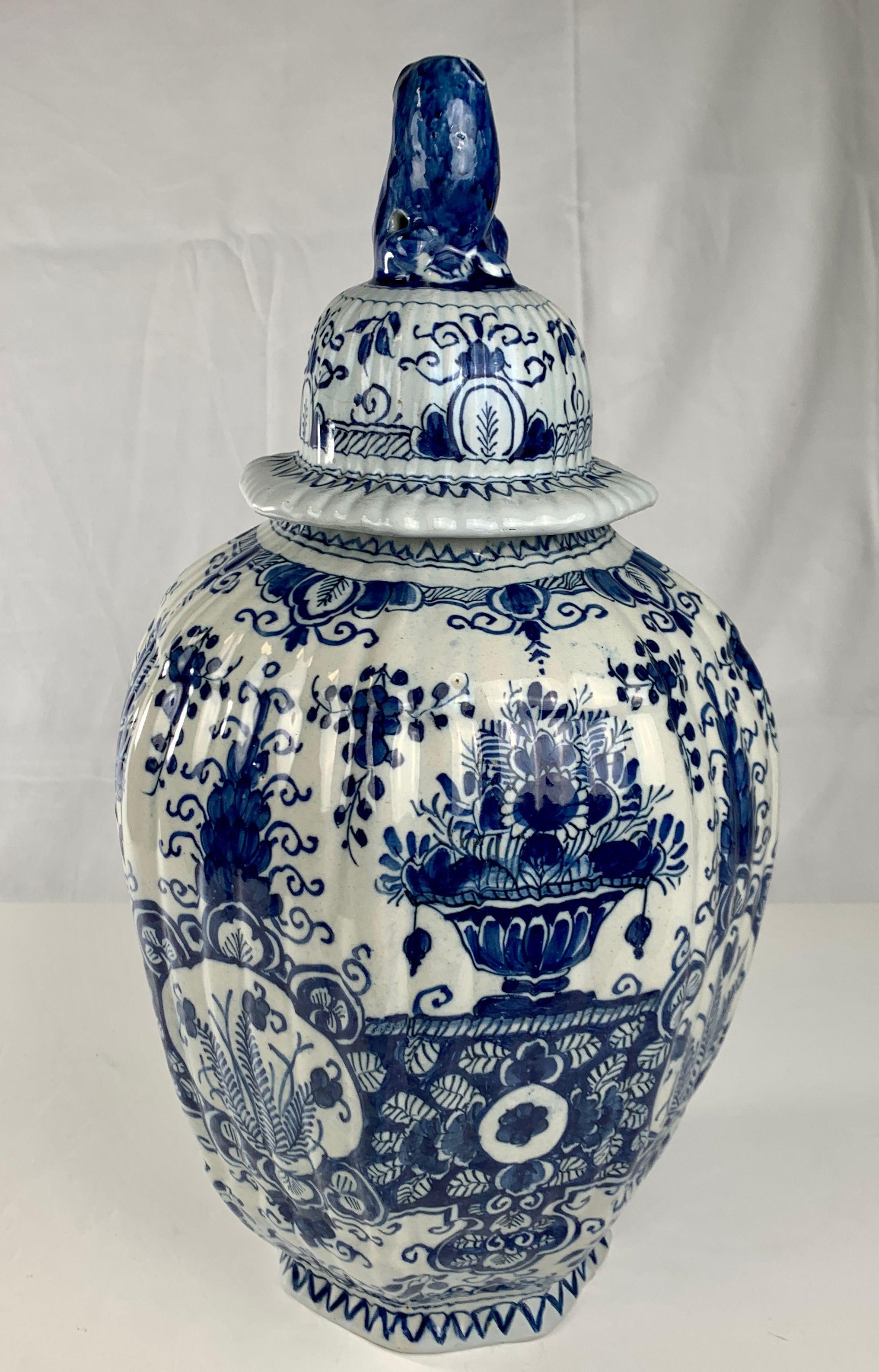 Blue and White Delft Jar Hand-Painted, Circa 1780 In Excellent Condition In Katonah, NY