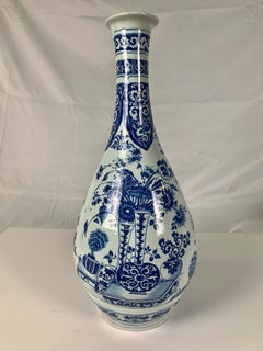 Grand vase en forme de poire bleu et blanc de Delft