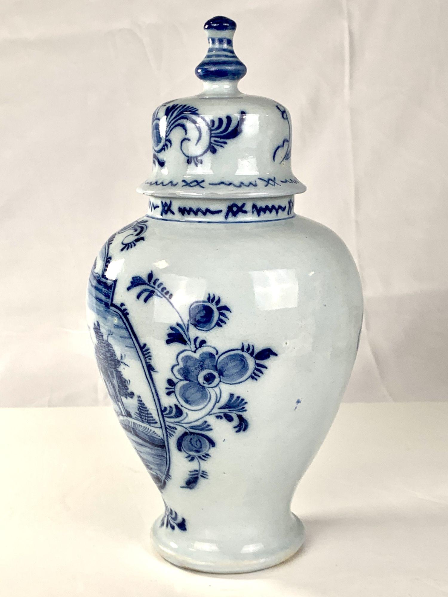 Blue and White Delft Mantle Jar Netherlands circa 1780 For Sale 1
