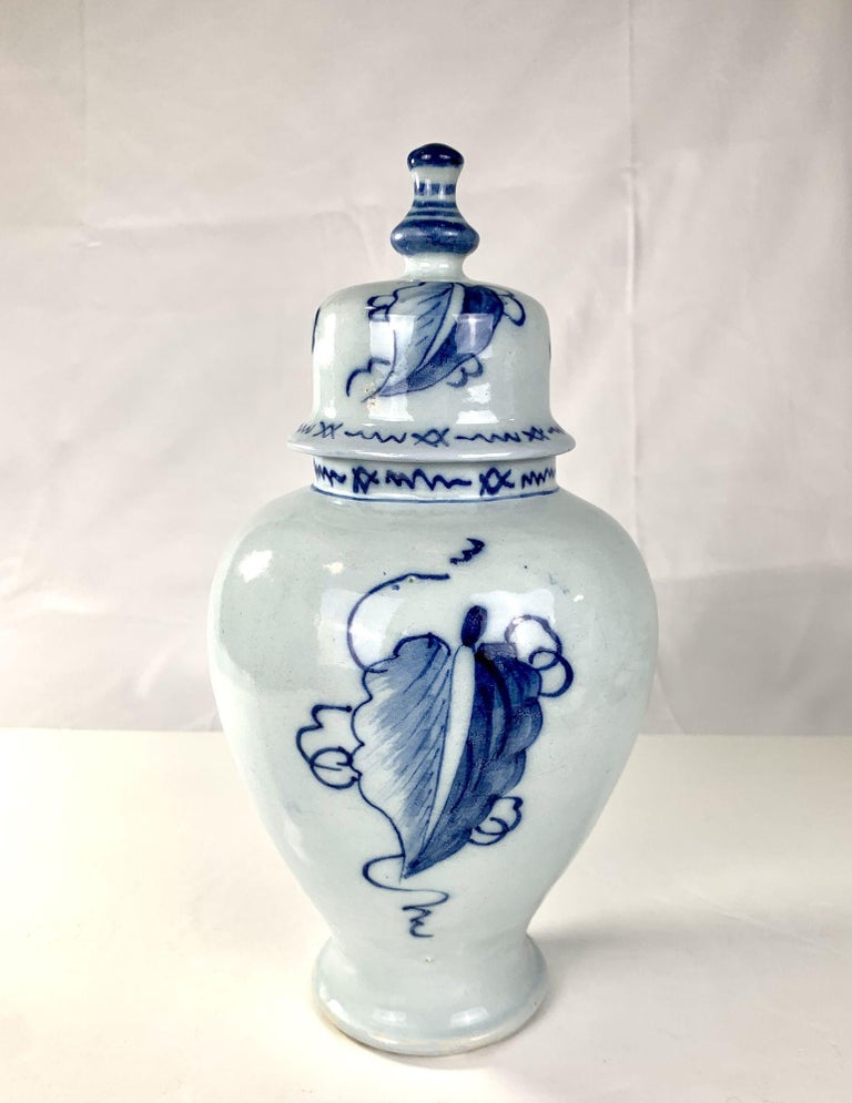 Blue and White Delft Mantle Jar Netherlands circa 1780 For Sale 2
