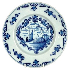 Assiette ou plat de Delft bleu et blanc peint à la main Pays-Bas 18ème siècle