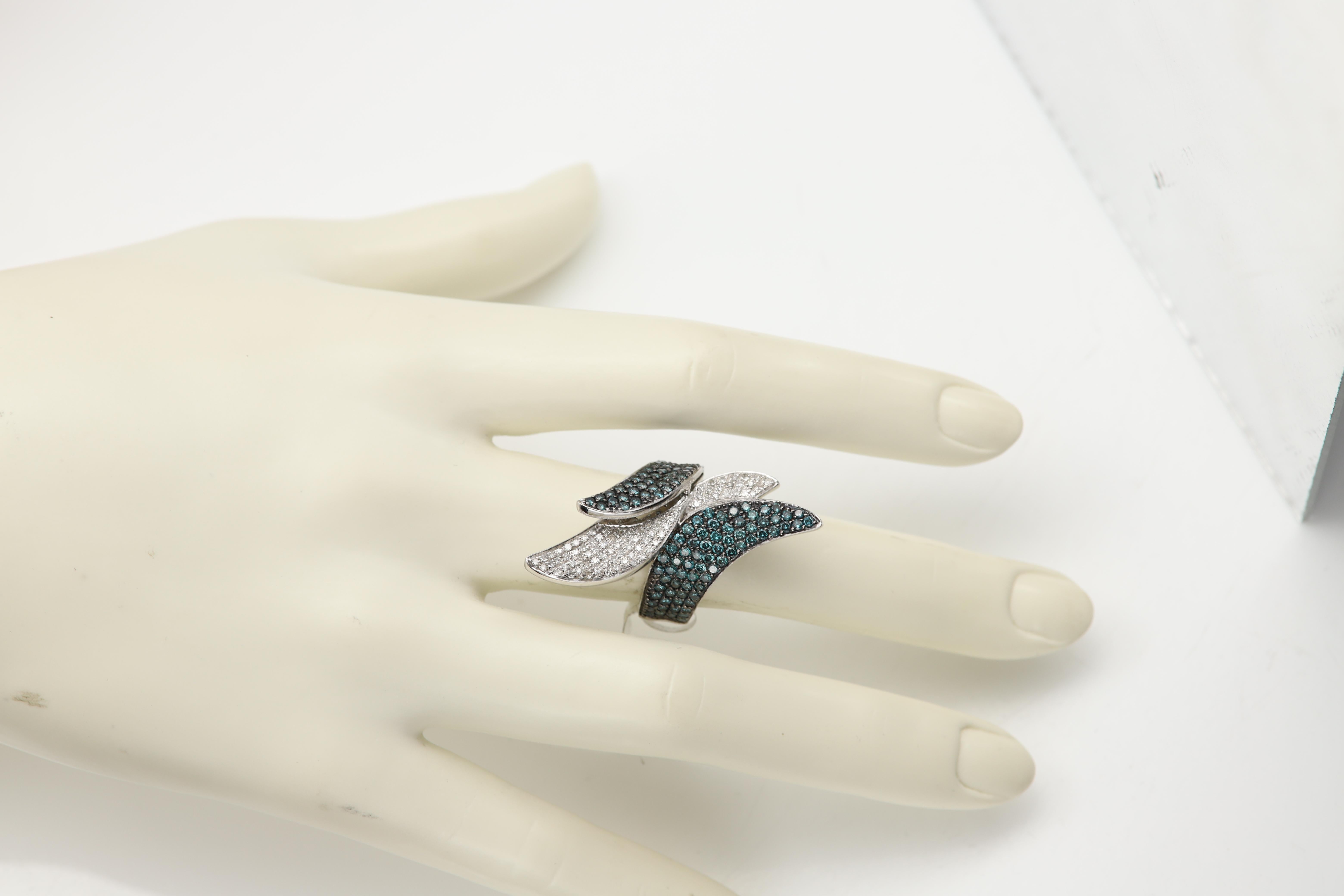 Women's Blue and White Diamond Flower Ring 14K White Gold Natural Diamonds For Sale