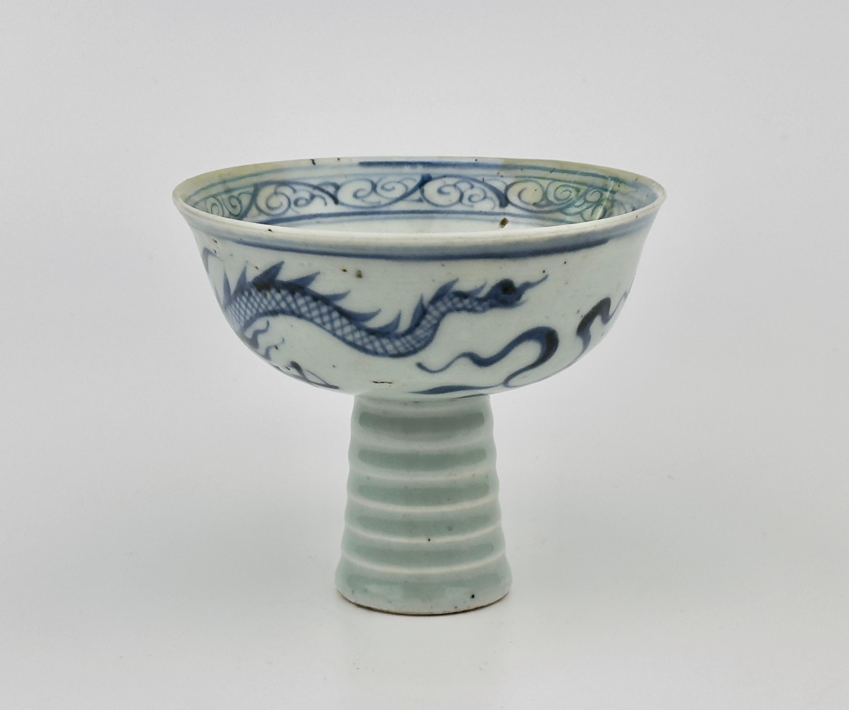Blue And White 'Dragon' Stem Cup, Yuan Dynasty(1271-1368) In Good Condition In seoul, KR