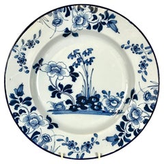 Blaue und weiße holländische Delft Charger Handgemalt Mitte 18. Jahrhundert CIRCA 1760