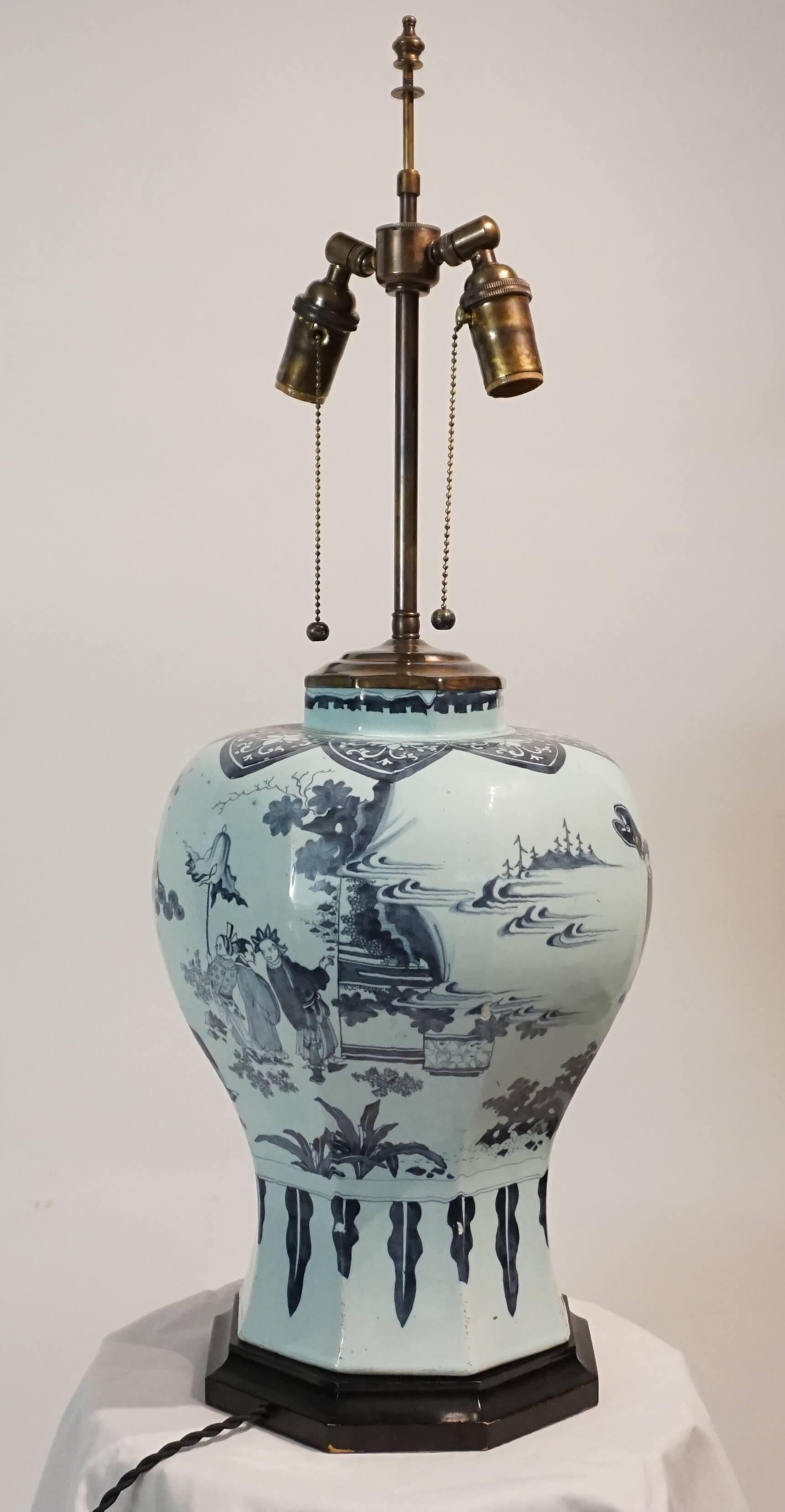 Blue and White Dutch Delft Chinoiserie Baluster Vase Table Lamp, circa 1670 In Good Condition In Kinderhook, NY