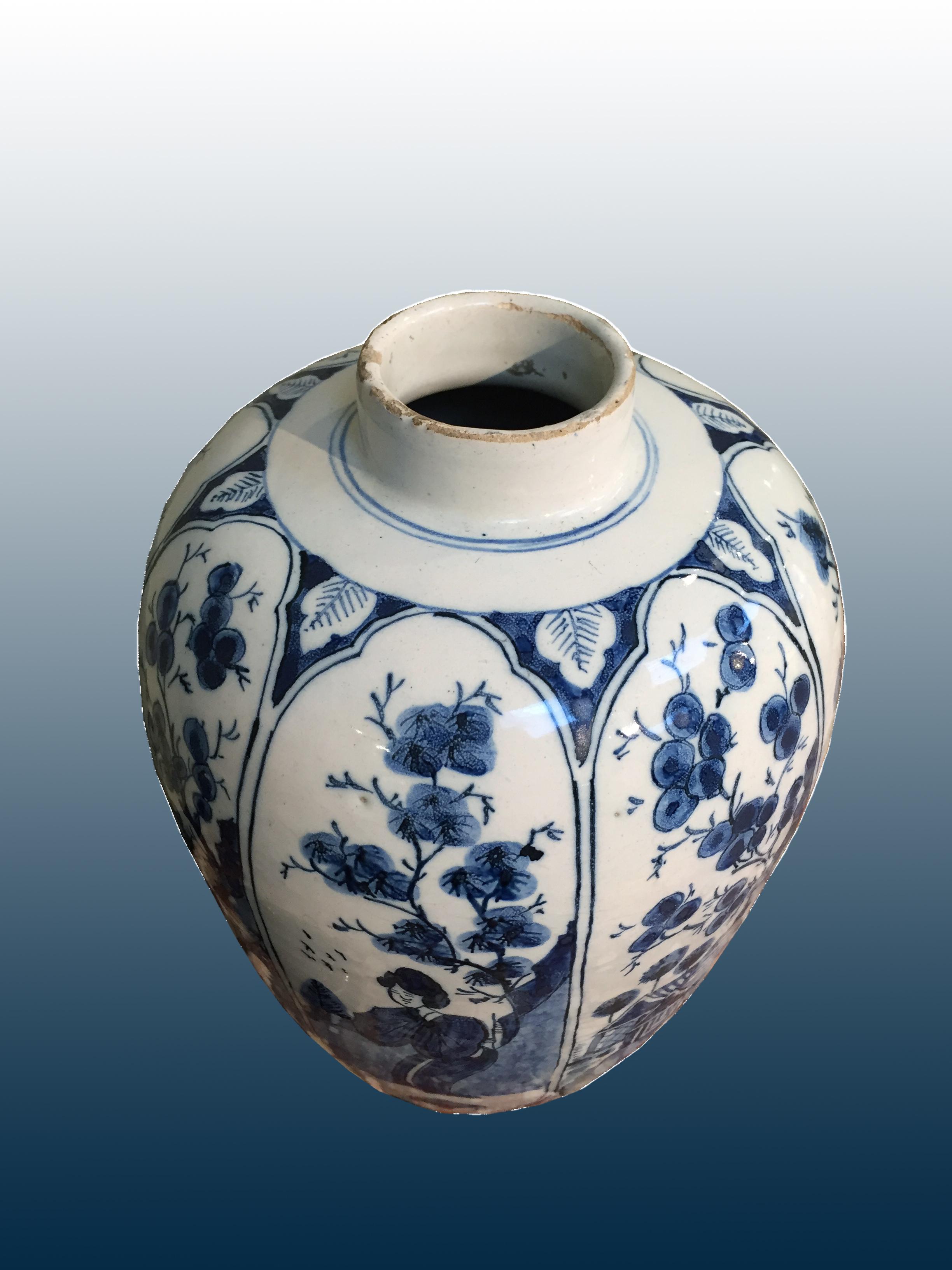 Ceramic Blue and White Dutch Delft Lidded Jar in Chinoiserie, Early 18th Century For Sale