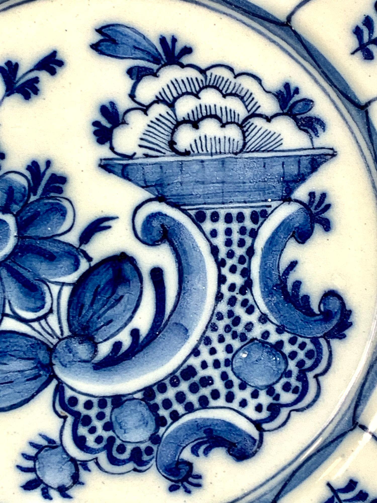 Blue and White Dutch Delft Plate or Dish Netherlands Circa 1780 In Excellent Condition For Sale In Katonah, NY