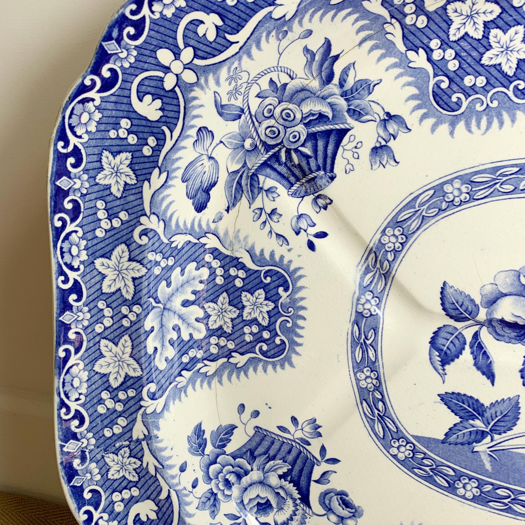 Plato Floral Azul y Blanco Spode Inglaterra en venta 2