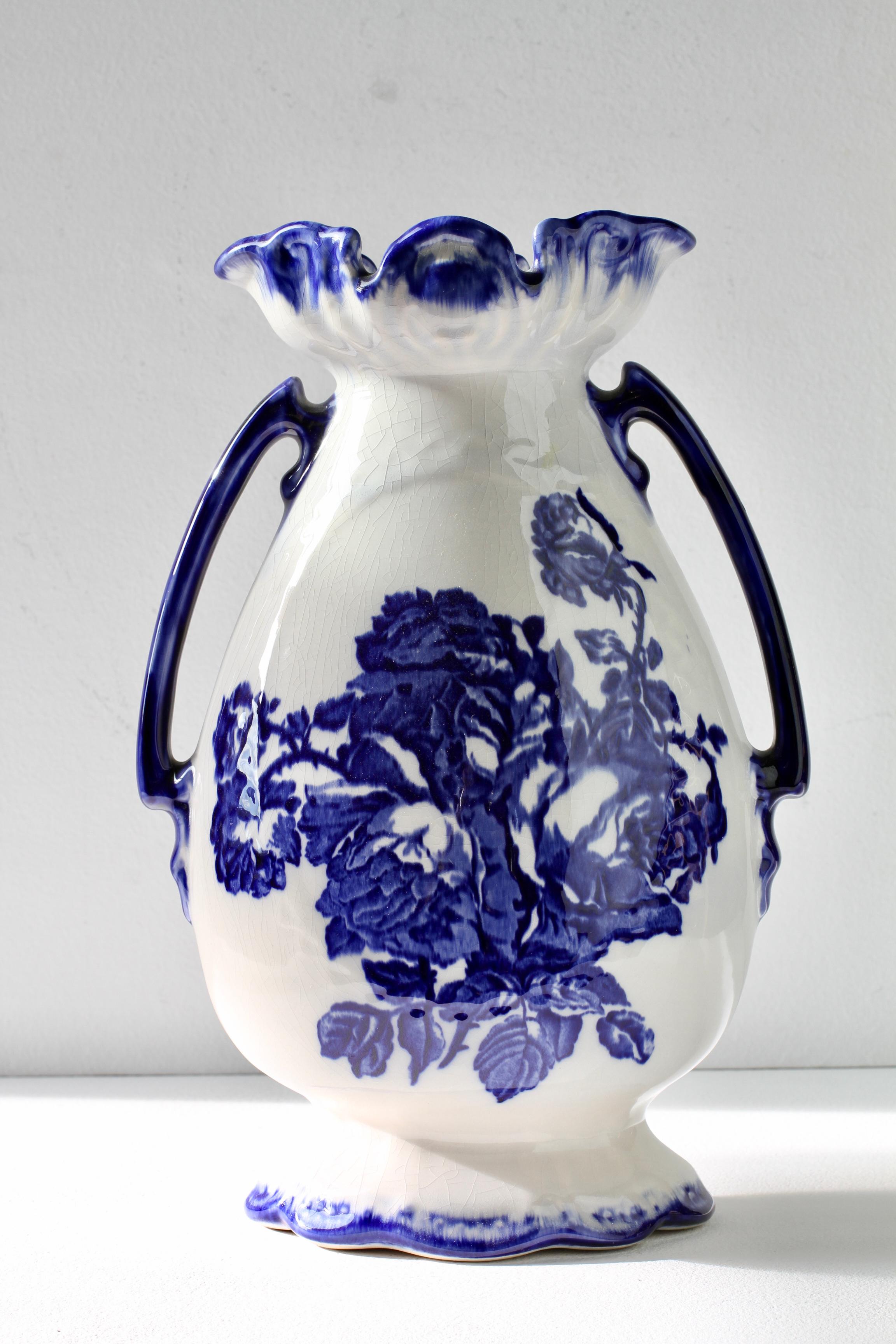 Blue and White Flowers Victorian Style Staffordshire Ironstone Pottery Vase For Sale 2
