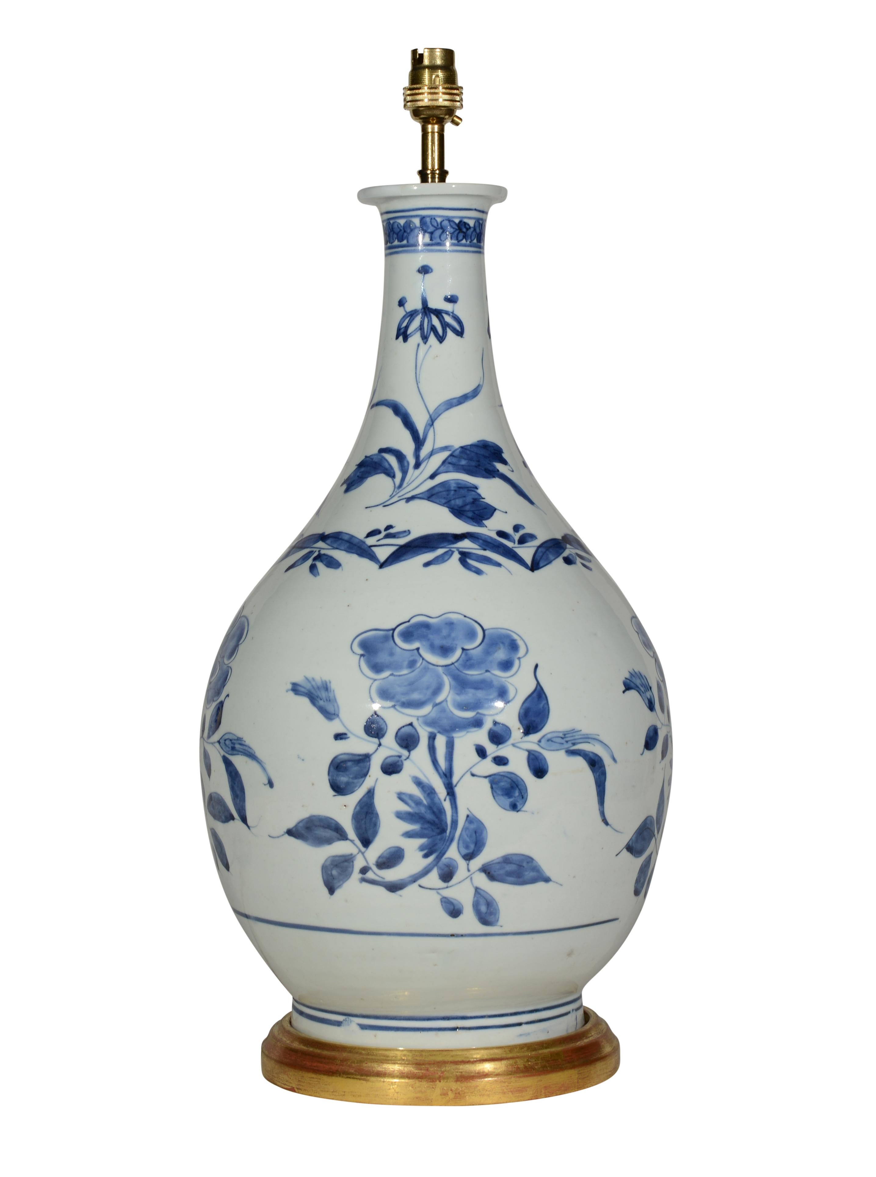 Lámpara de mesa de porcelana antigua Arita japonesa azul y blanca de mediados del siglo XVII Japonés en venta