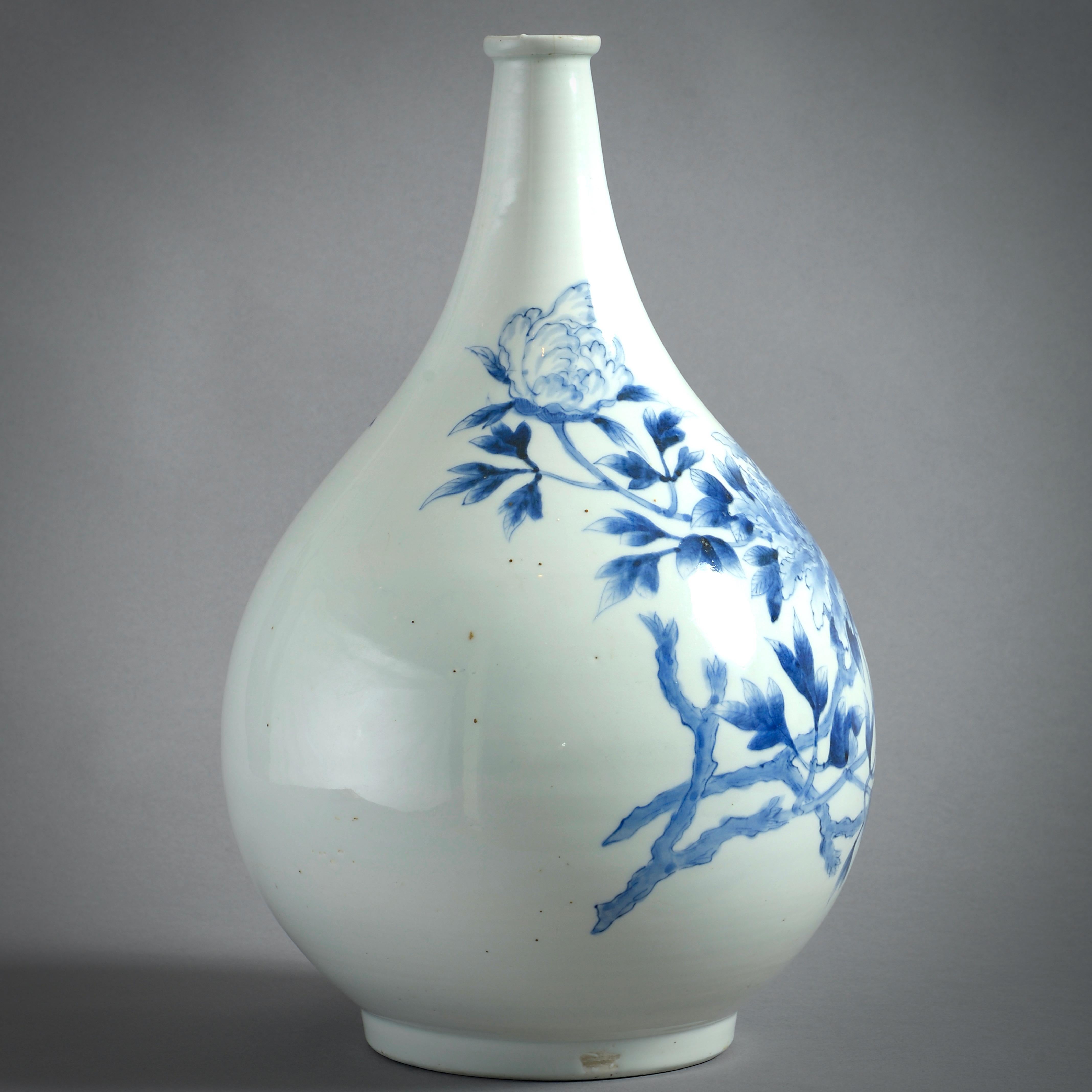 Jarrón botella japonés azul y blanco, Periodo Meiji siglo XIX en venta
