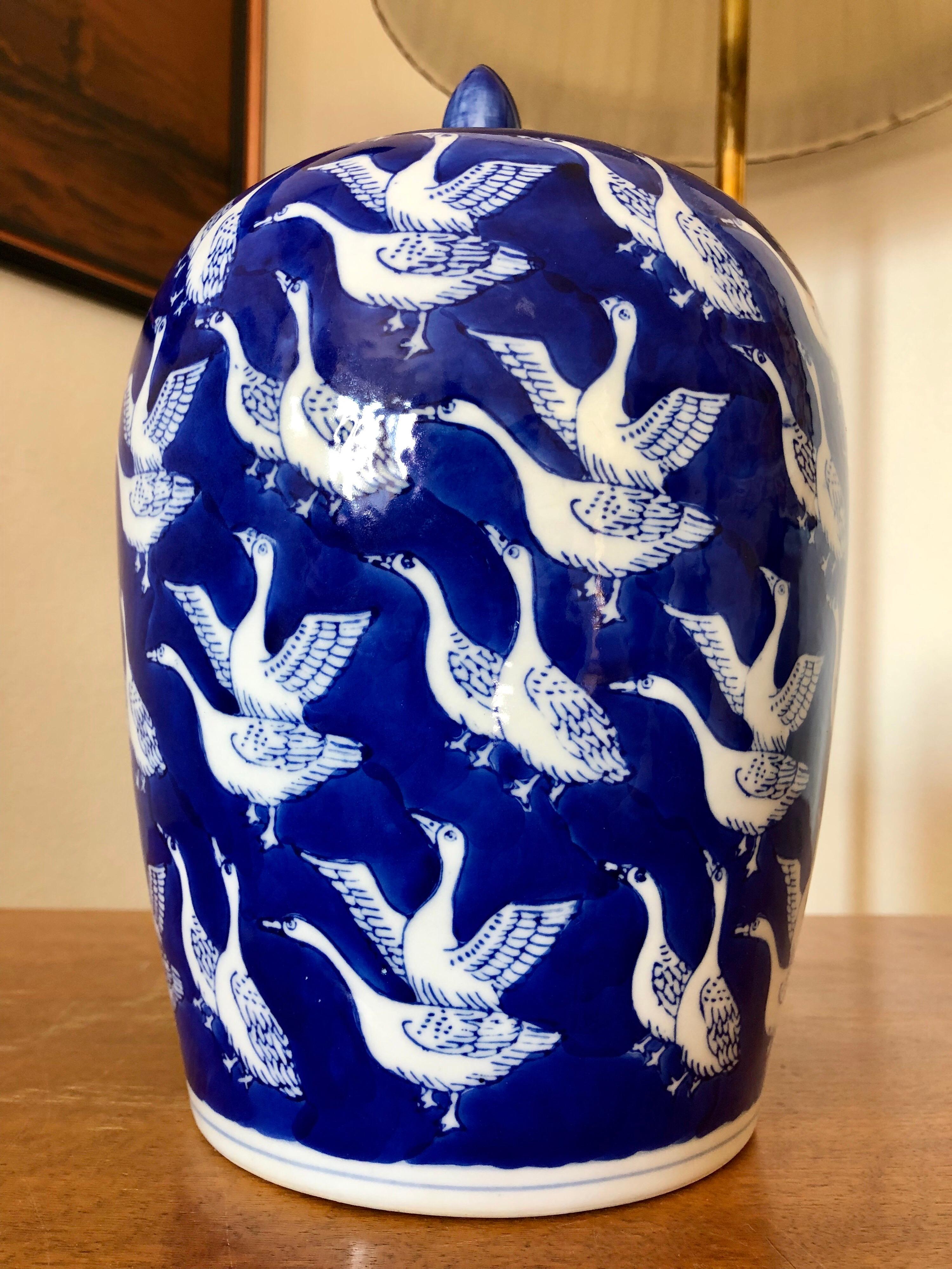 Blue and white jar cobalt Chinese swan vase made in China.
Complimentary Shipping Worldwide 