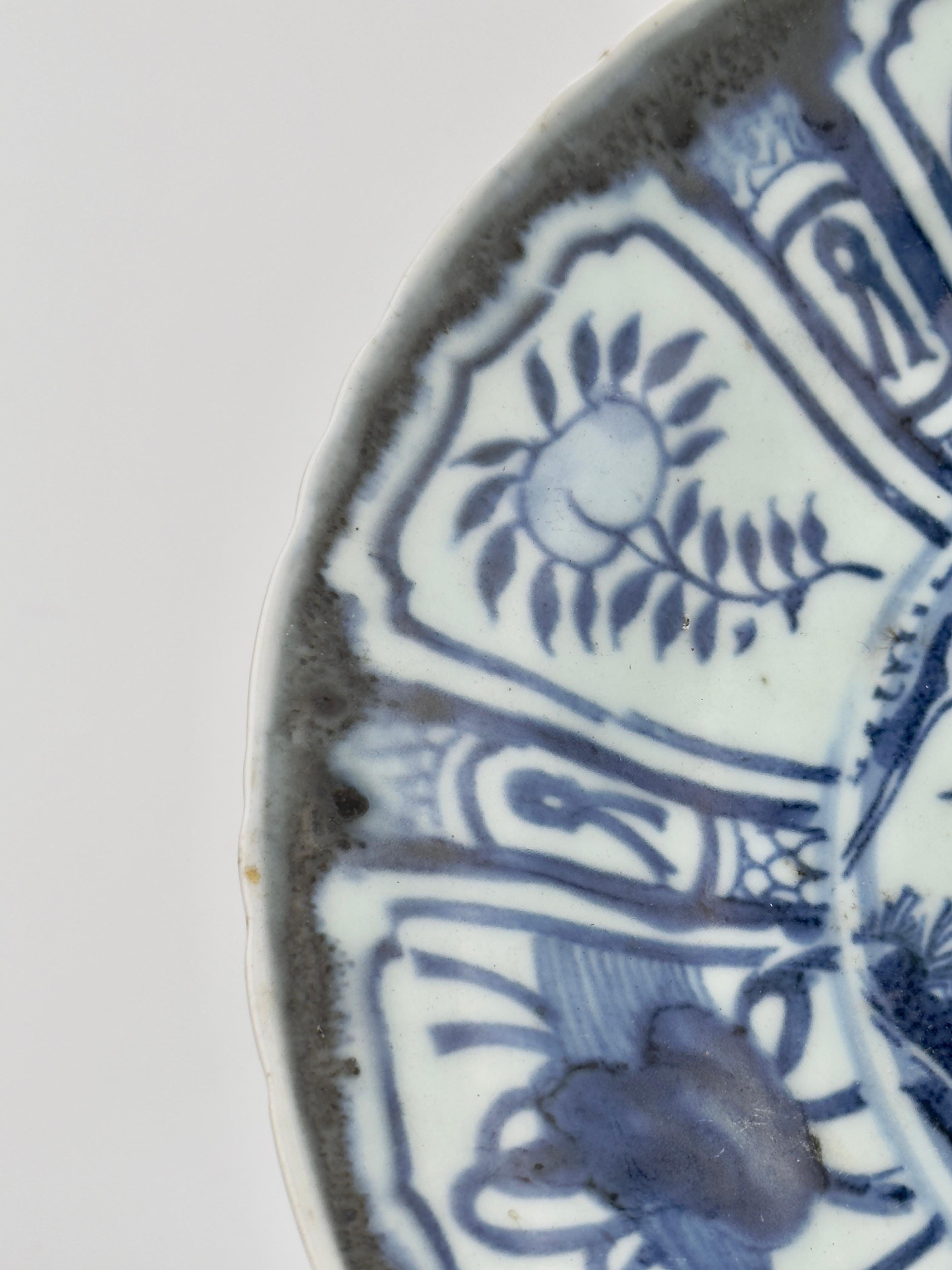 18th Century and Earlier Blue And White Kraak Plate, Late Ming Dynasty For Sale