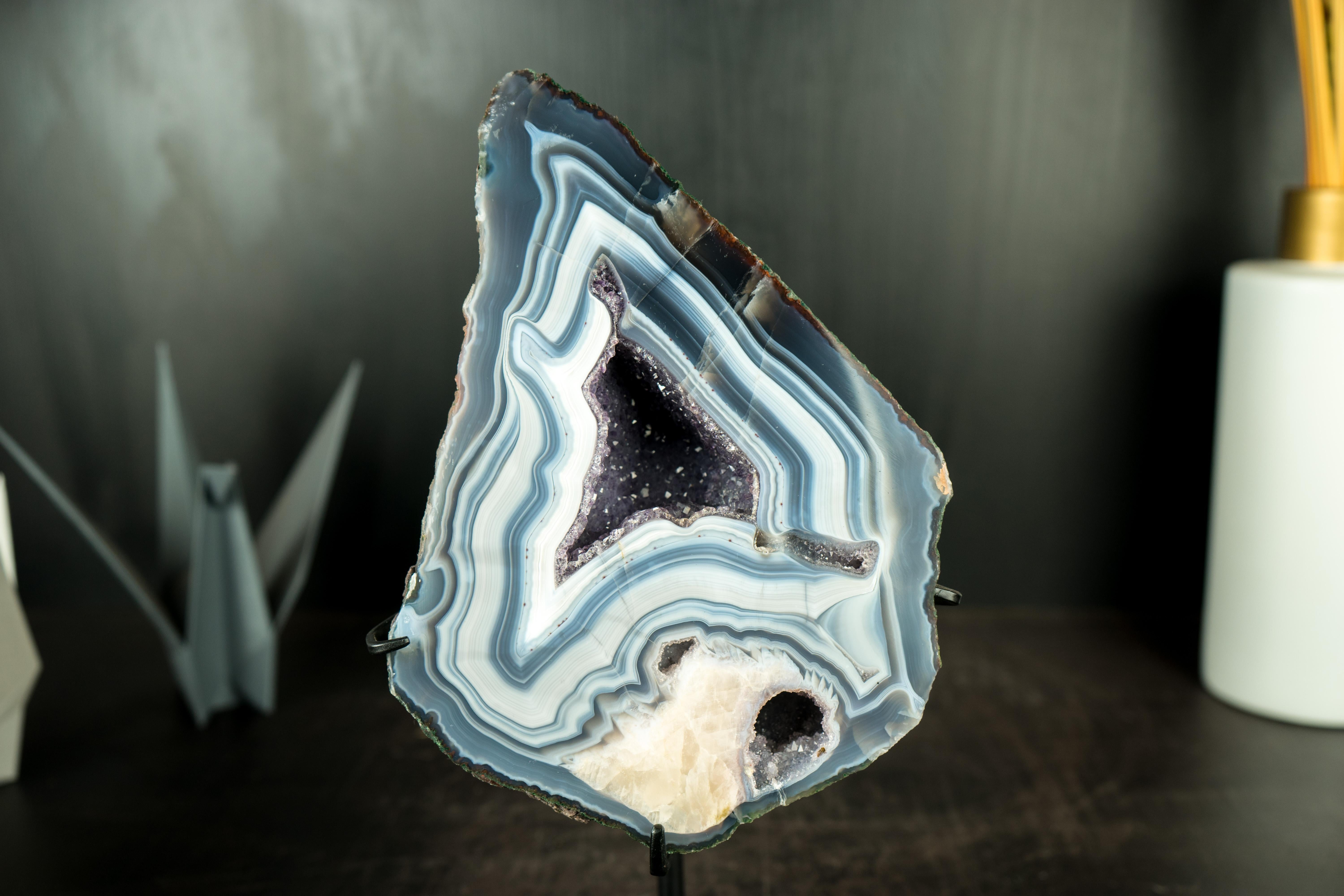 Blue and White Lace Agate Geode with Calcite Flower Inclusion: A Rare Agate For Sale 2