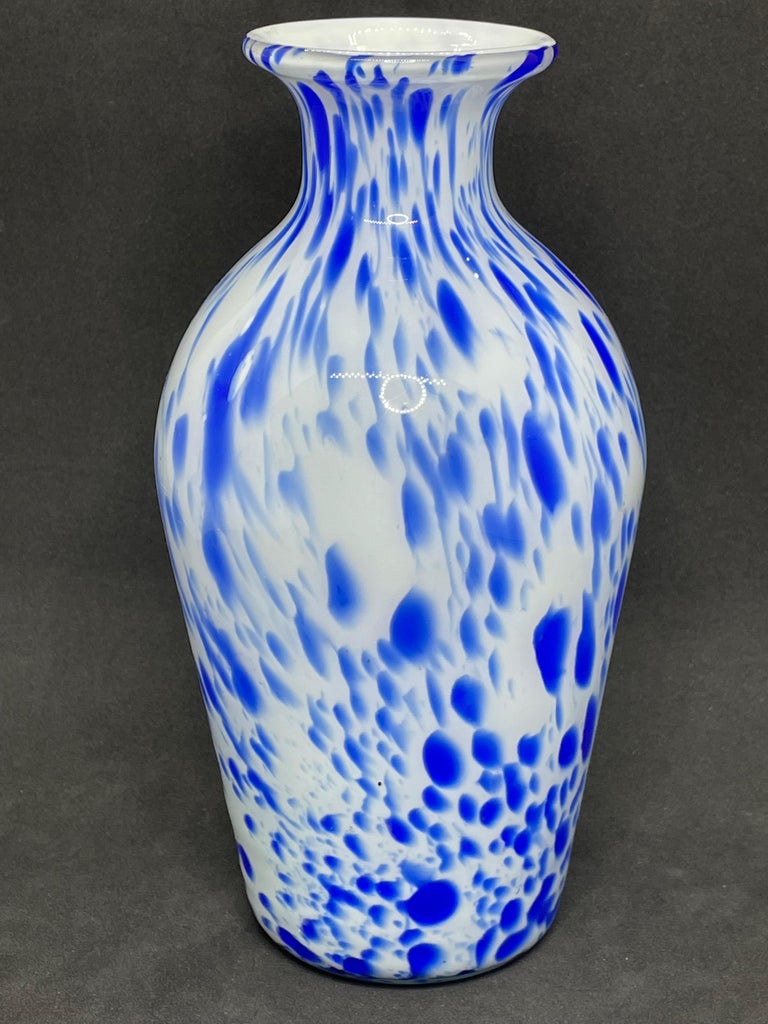 Blue and White Murano Art Glass Flower Vase, Italy, 1970s For Sale at