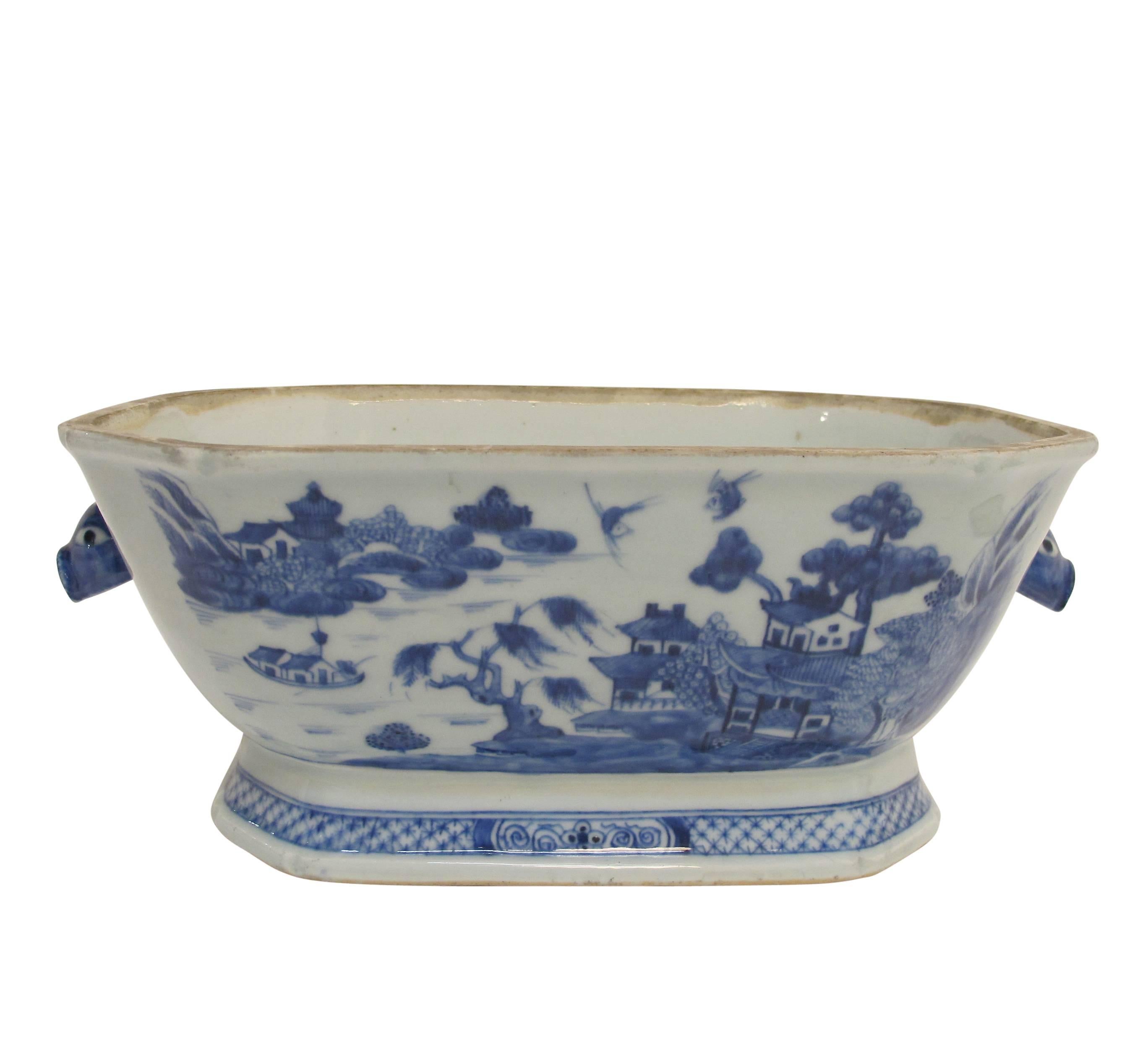 Blue and White Nanking Ware Tureen, Chinese Export 19th Century 2