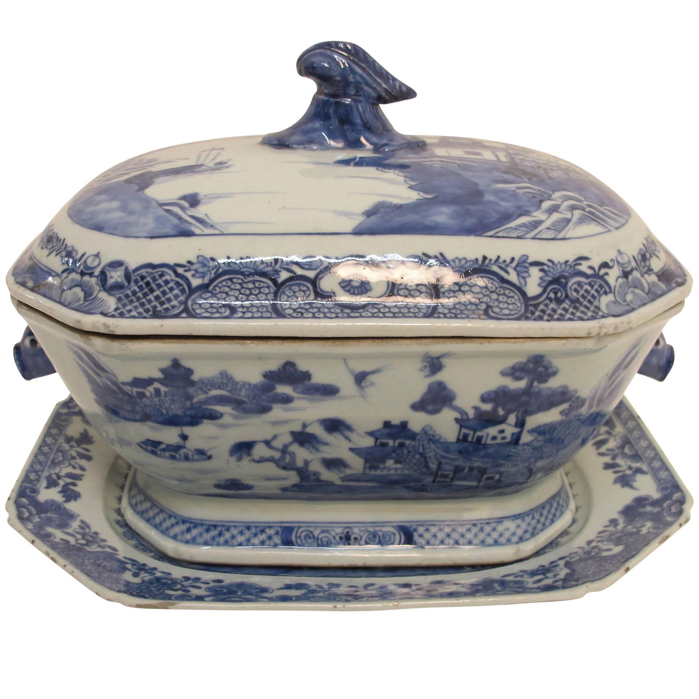 Blue and White Nanking Ware Tureen, Chinese Export 19th Century