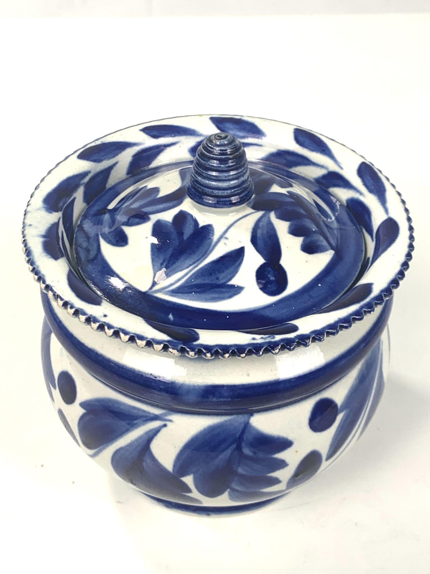 Blue and White Pearled Creamware Sugar Box or Sucrier Made England Circa 1820 1