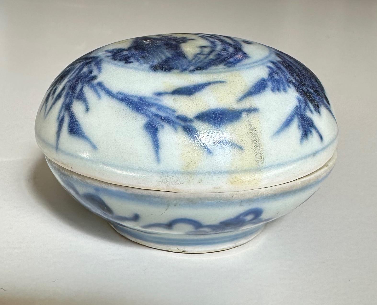 Blue and White Porcelain Box from the Hatcher Cargo In Good Condition In Atlanta, GA
