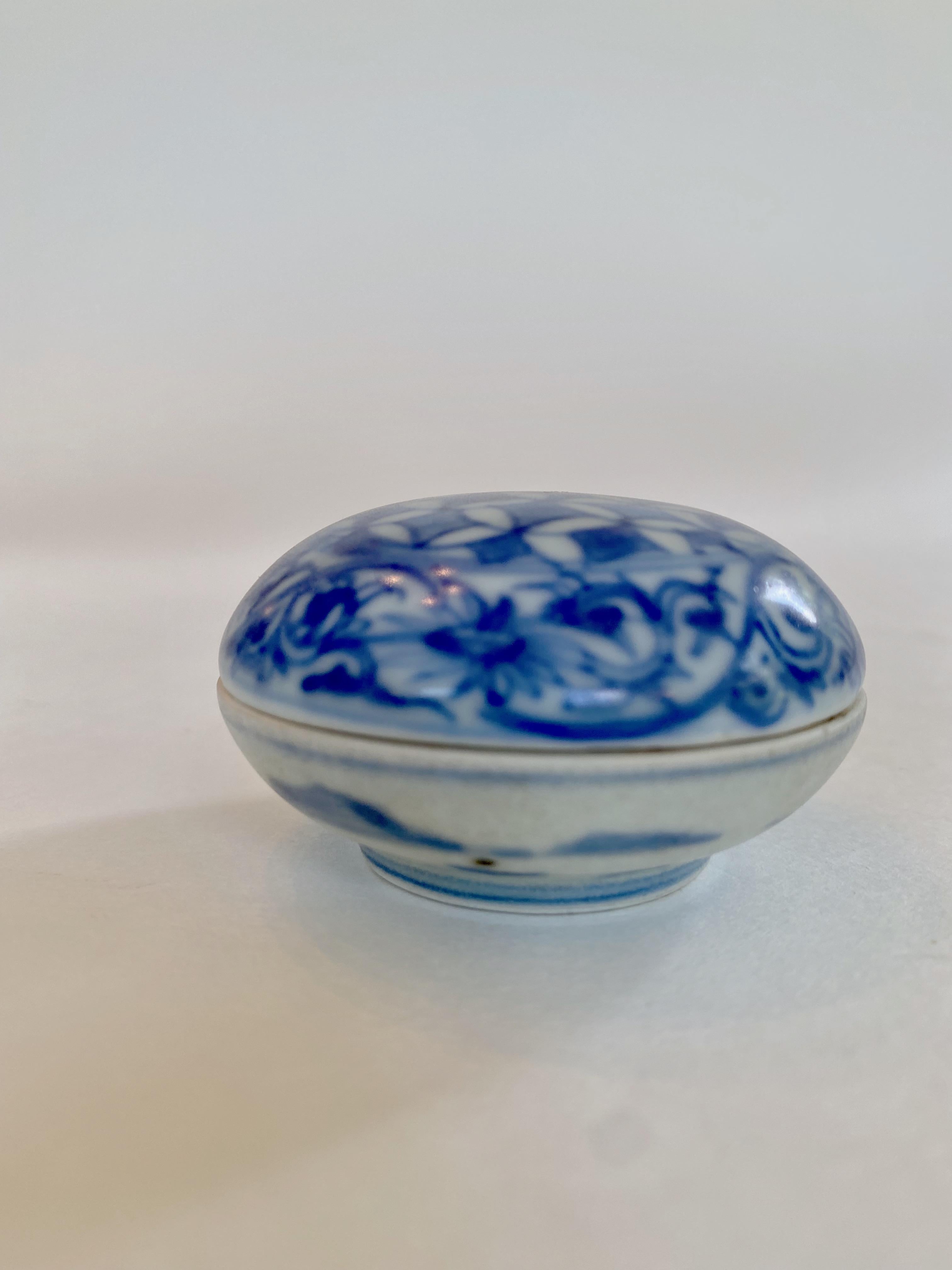 Hand-Painted Blue and White Porcelain Box from the Hatcher Collection (Item C)