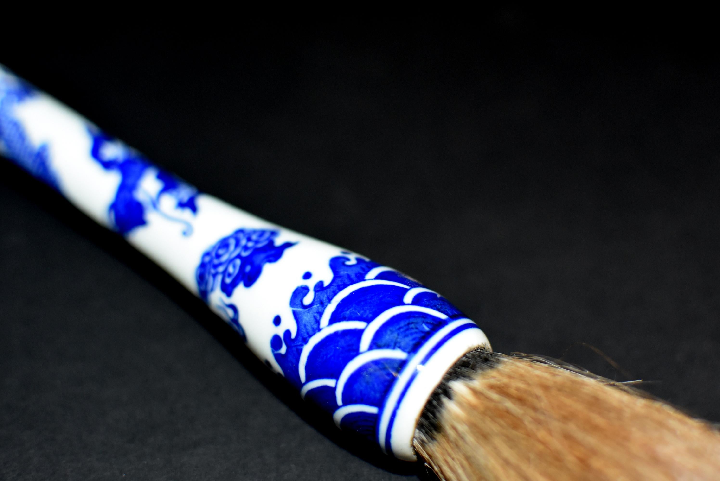 Blue and White Porcelain Calligraphy Brush with Painted Dragon In Good Condition In Somis, CA