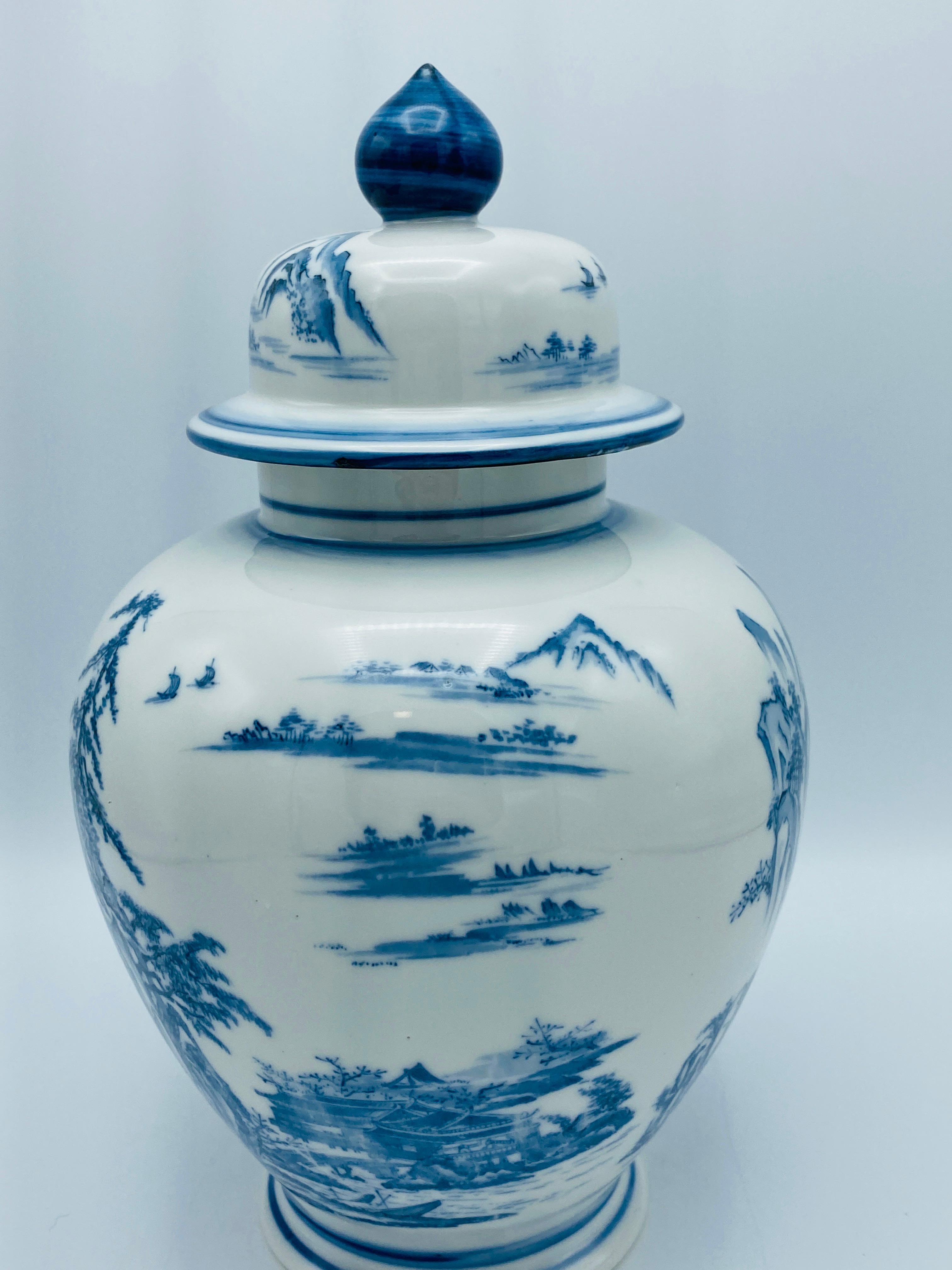 Blue and White Porcelain Chinoiserie Ginger Jar with Ornate Scene, 1970s For Sale 5