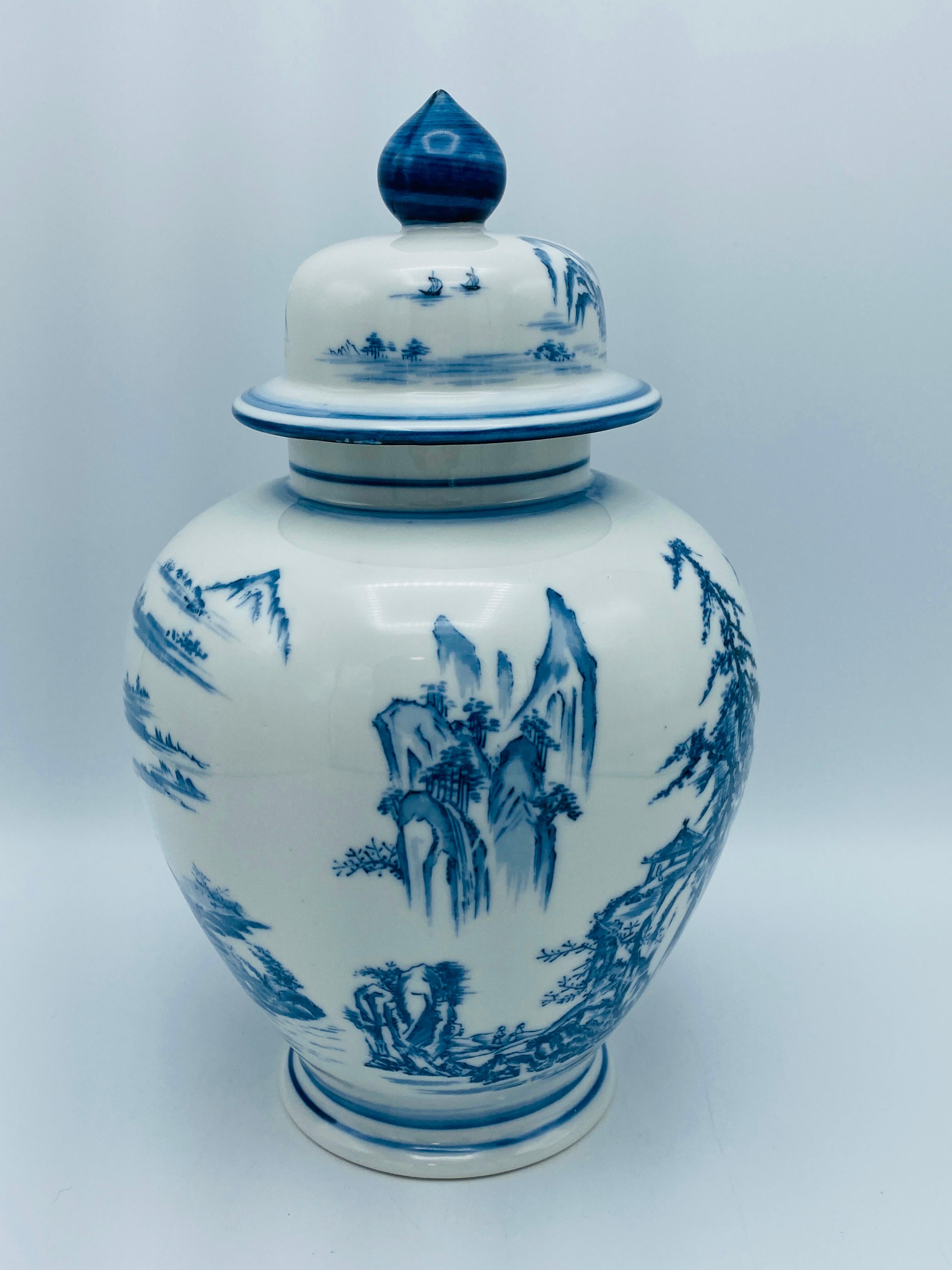 Blue and White Porcelain Chinoiserie Ginger Jar with Ornate Scene, 1970s For Sale 1