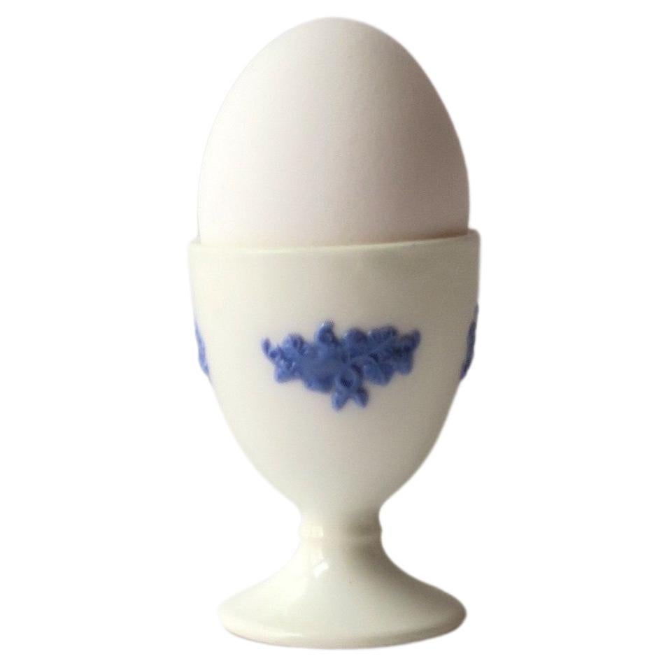 Blue and White Porcelain Egg Holder Cup For Sale
