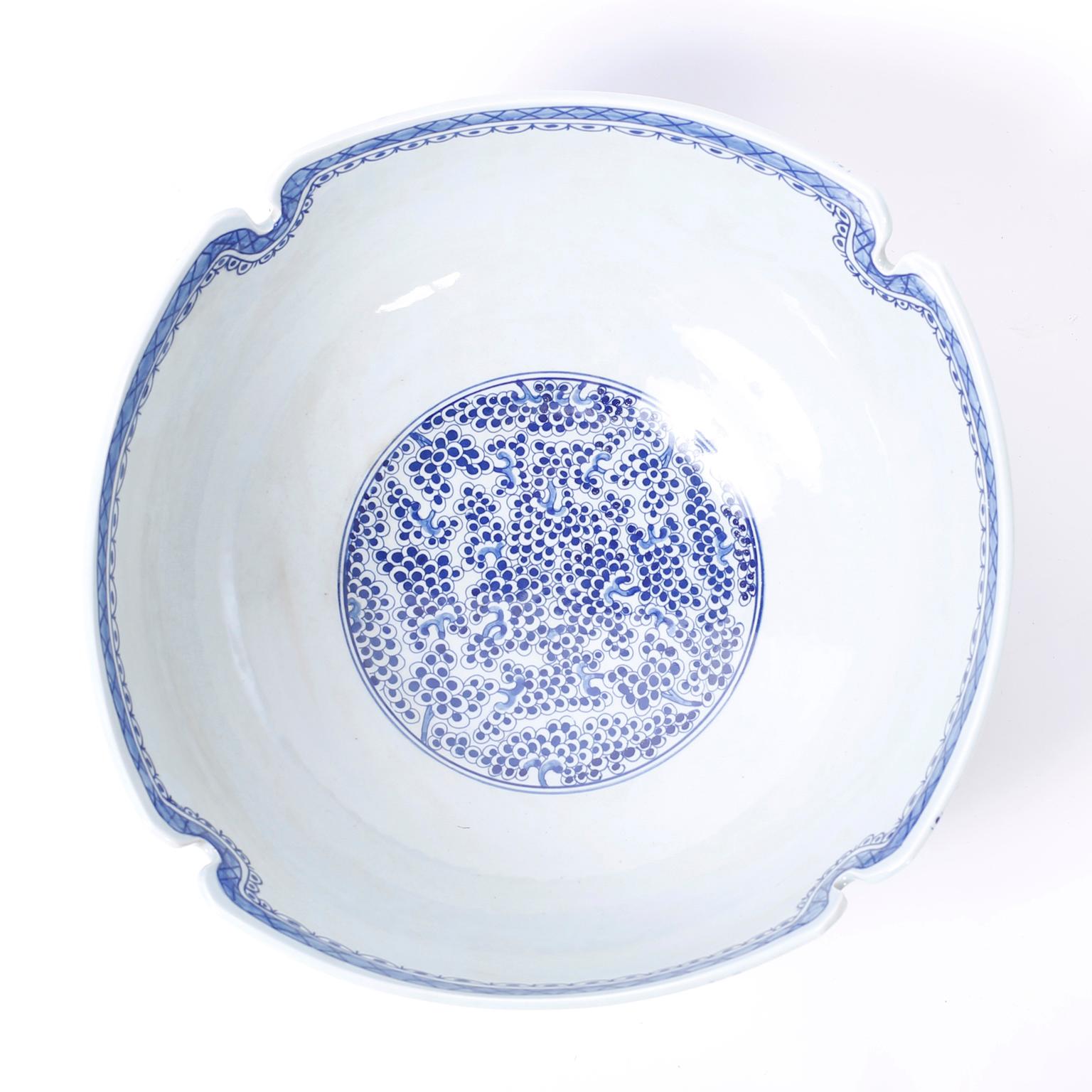 Blue and White Porcelain Fruit Bowl (Chinesisch)
