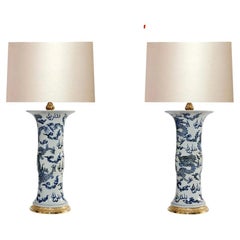 Lampen aus blauem und weißem Porzellan 