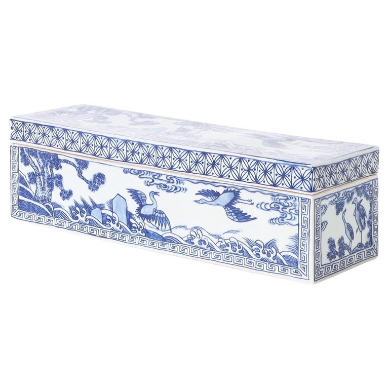 Blue and White Porcelain Rectangular Lidded Box For Sale at 1stDibs