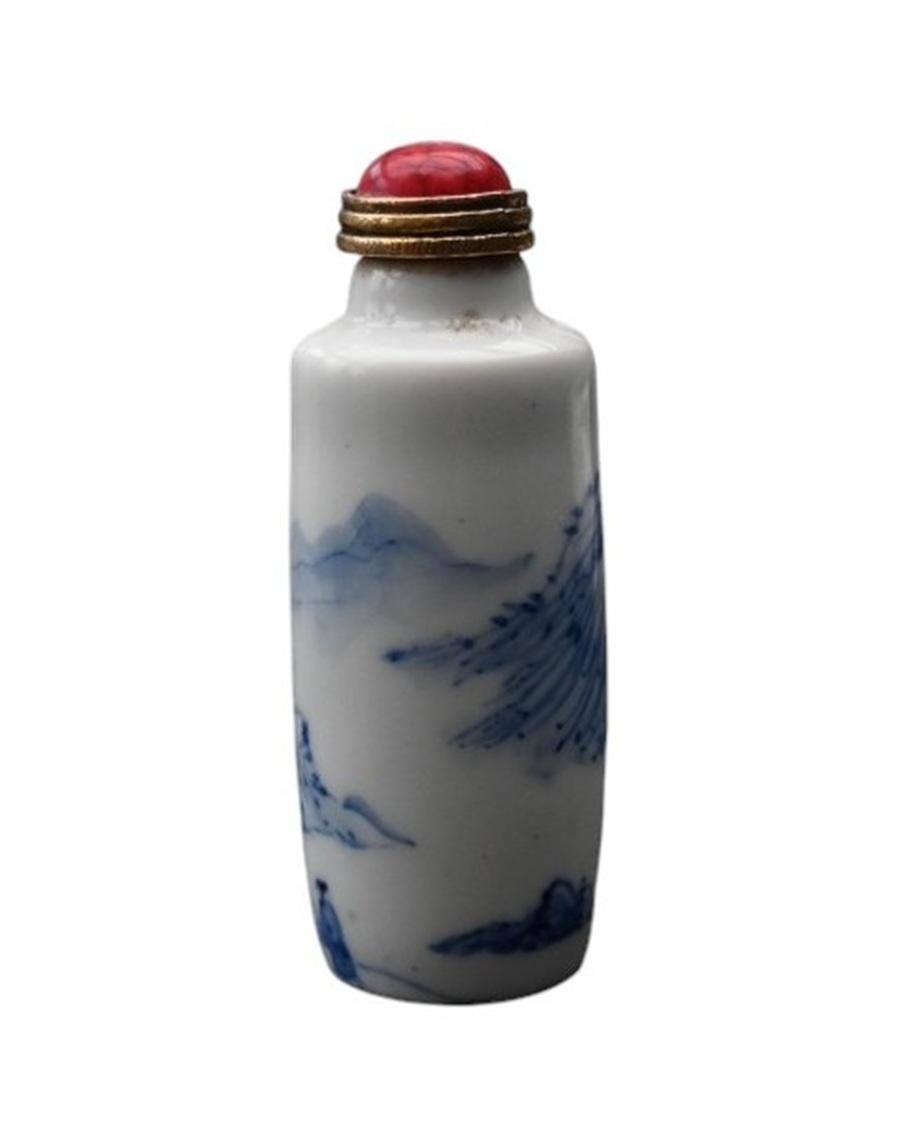 Schnupftabakflasche aus blauem und weißem Porzellan - Anfang des 20. (Chinesisch) im Angebot