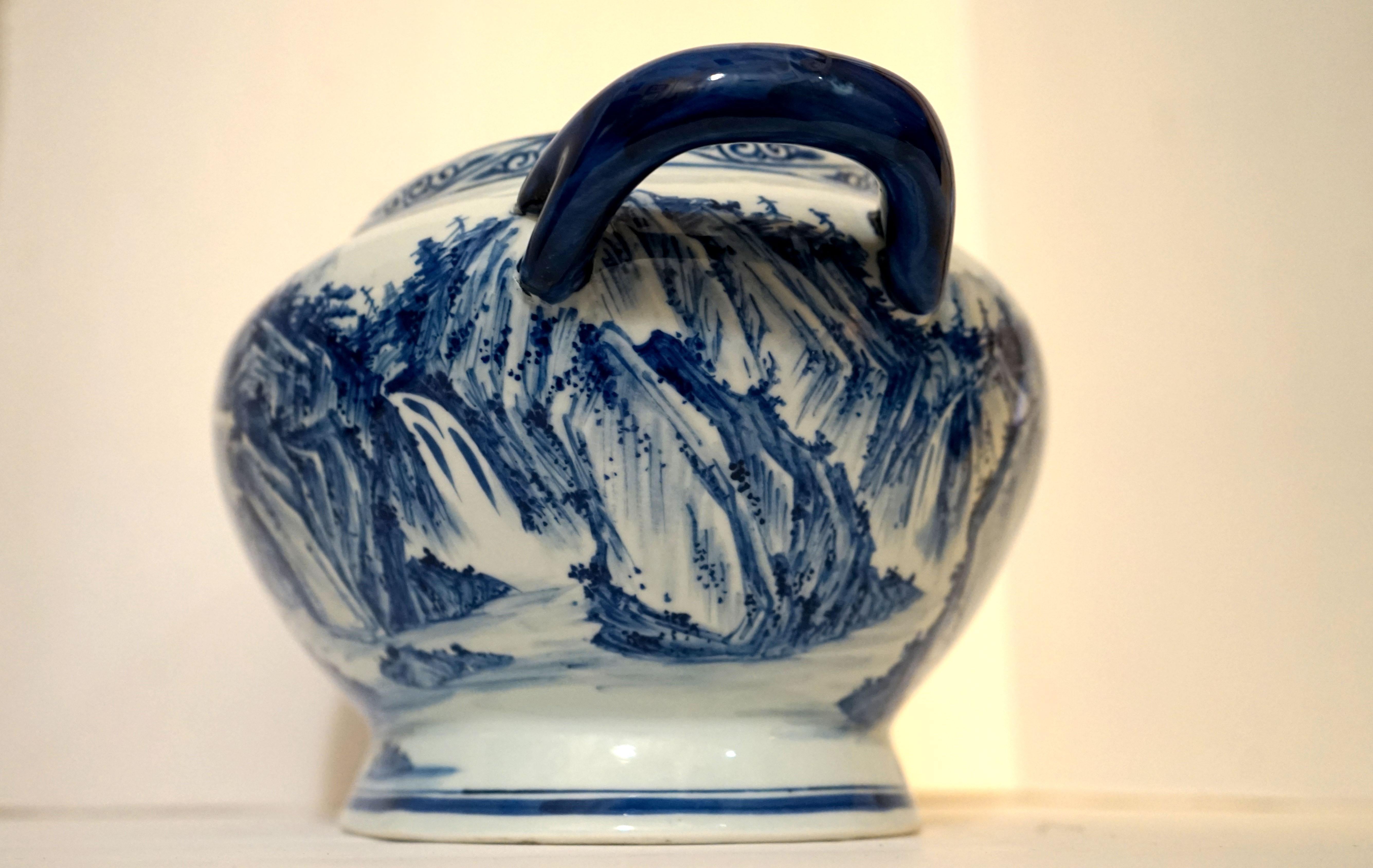 Blue and White Porcelain Soup Tureen with Underplate In Good Condition For Sale In Lomita, CA