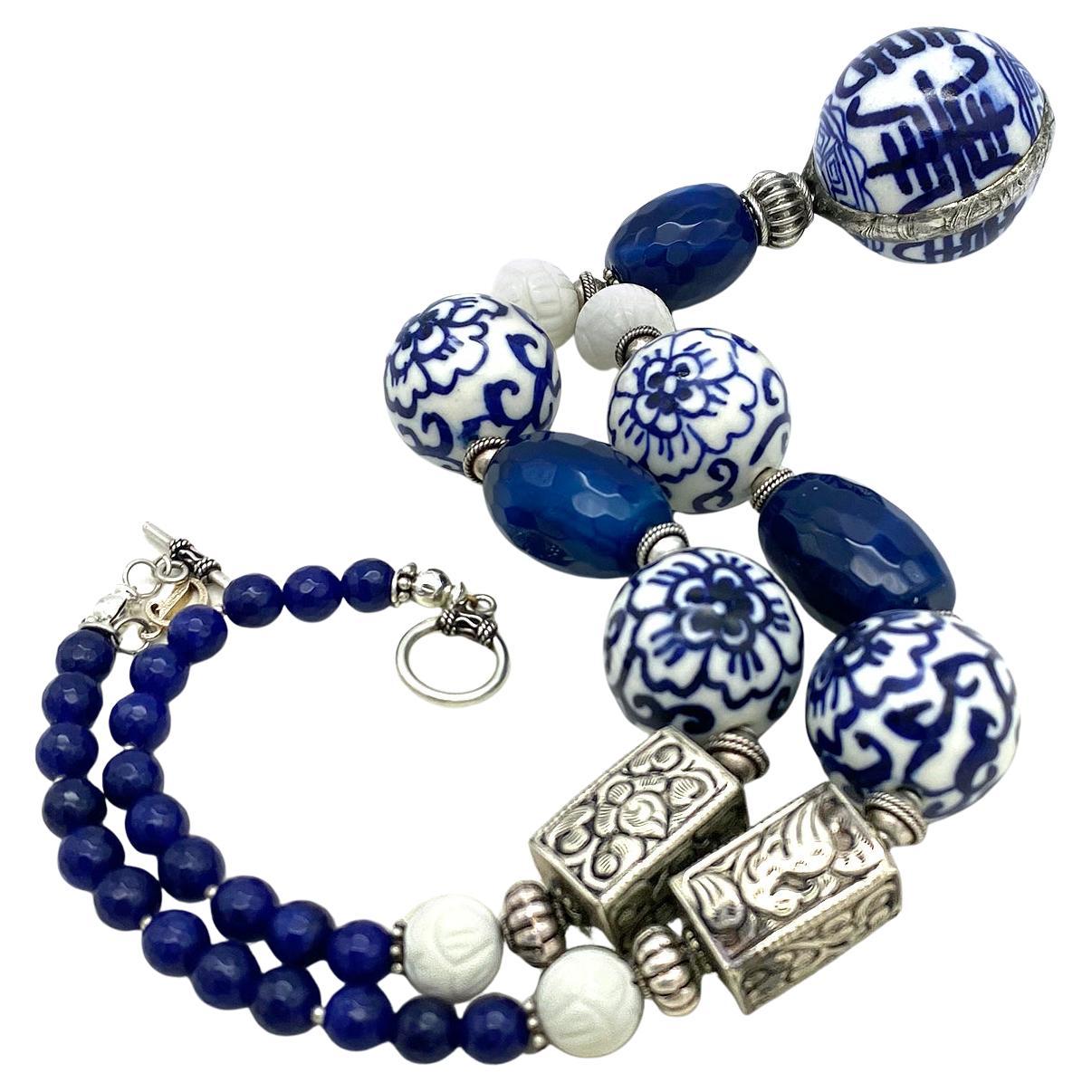 Statement-Halskette aus blauem und weißem Porzellan mit Anhänger im Angebot 2