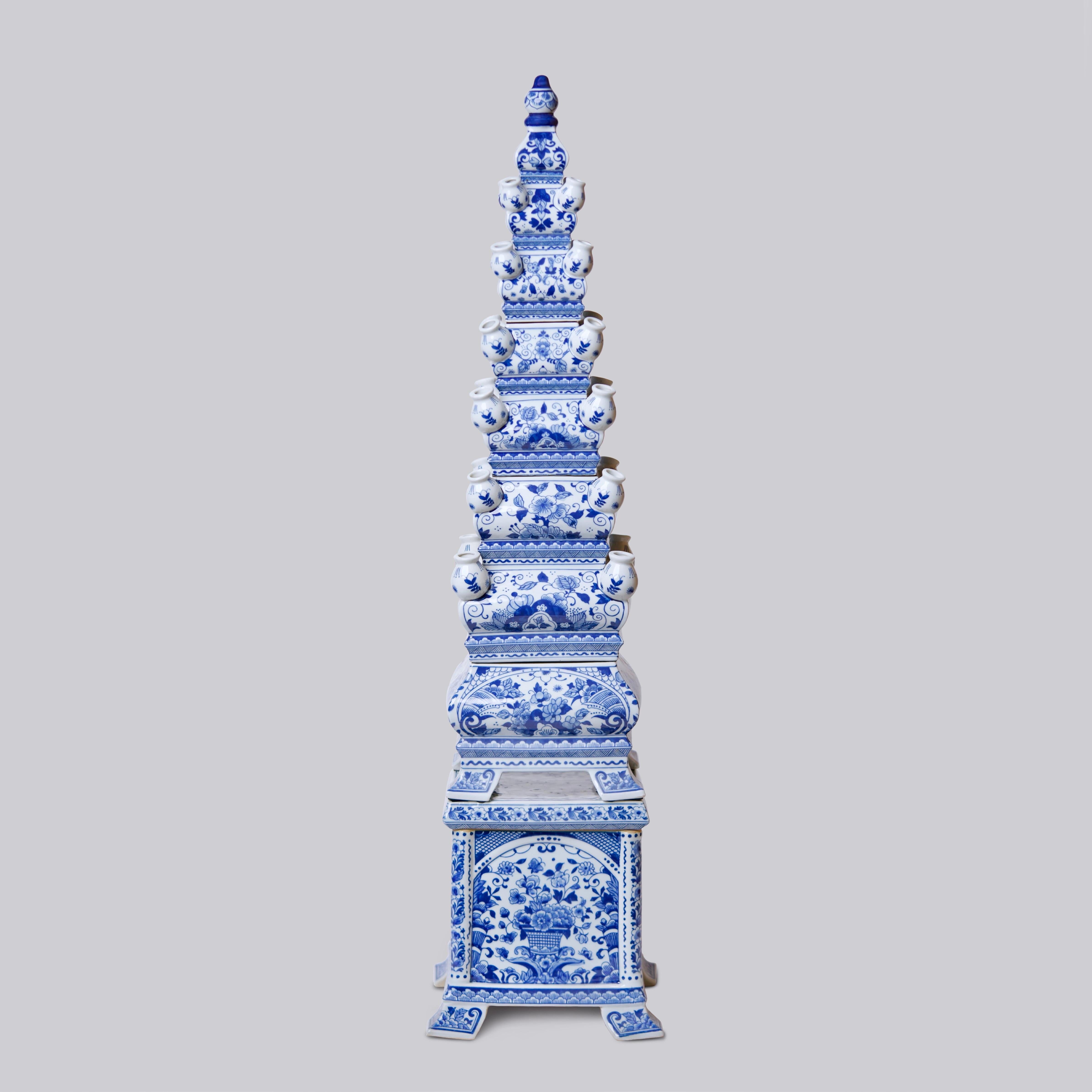 Tulpenvase aus blauem und weißem Porzellan (Chinesisch) im Angebot